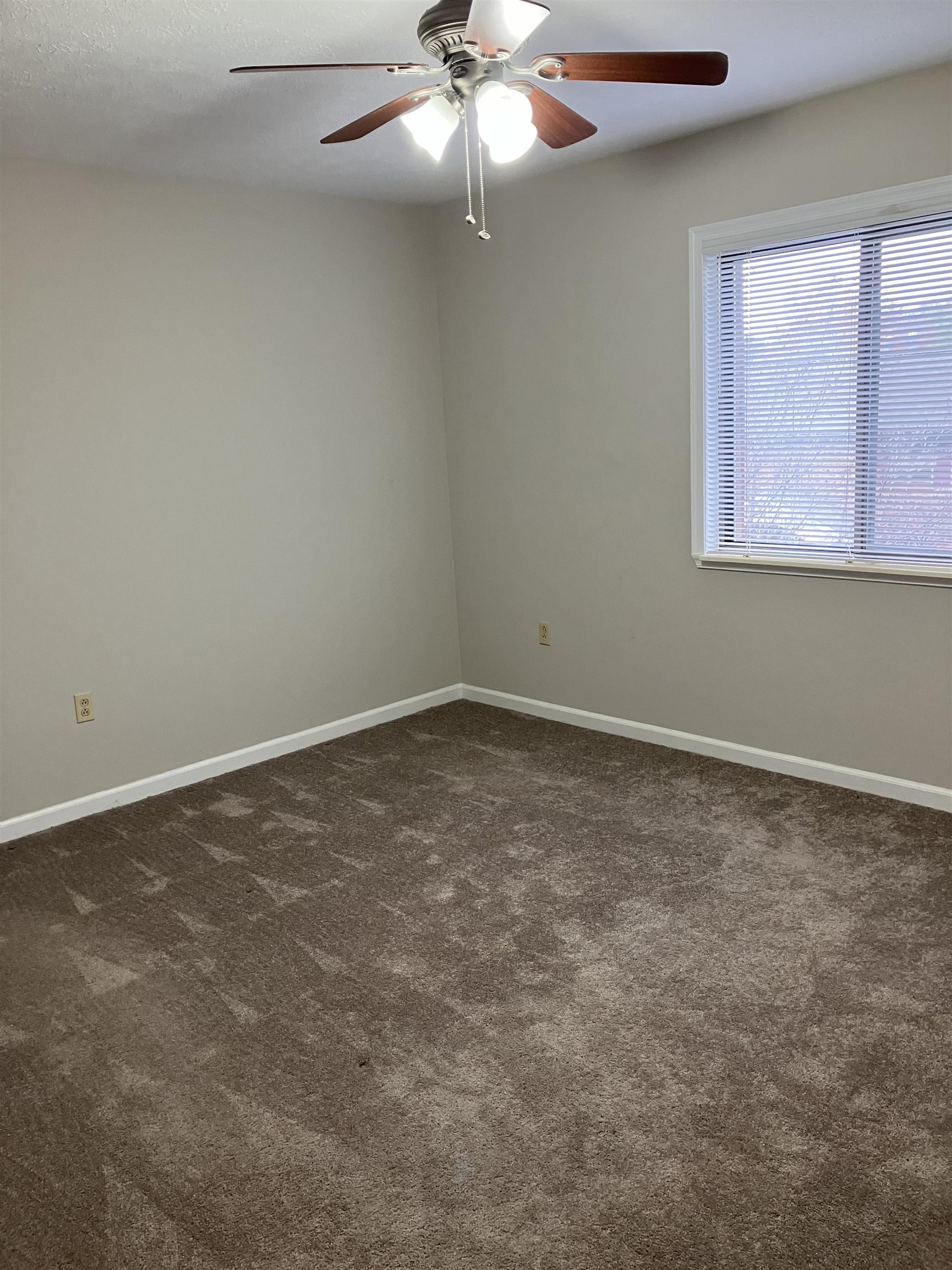 500 WINCHESTER AVE, STAUNTON, Virginia 24401, 2 Bedrooms Bedrooms, ,1 BathroomBathrooms,Residential,500 WINCHESTER AVE,671333 MLS # 671333