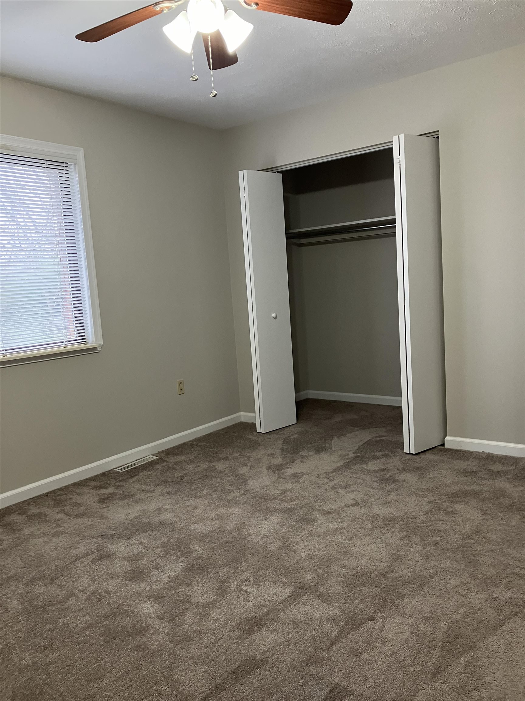 500 WINCHESTER AVE, STAUNTON, Virginia 24401, 2 Bedrooms Bedrooms, ,1 BathroomBathrooms,Residential,500 WINCHESTER AVE,671333 MLS # 671333