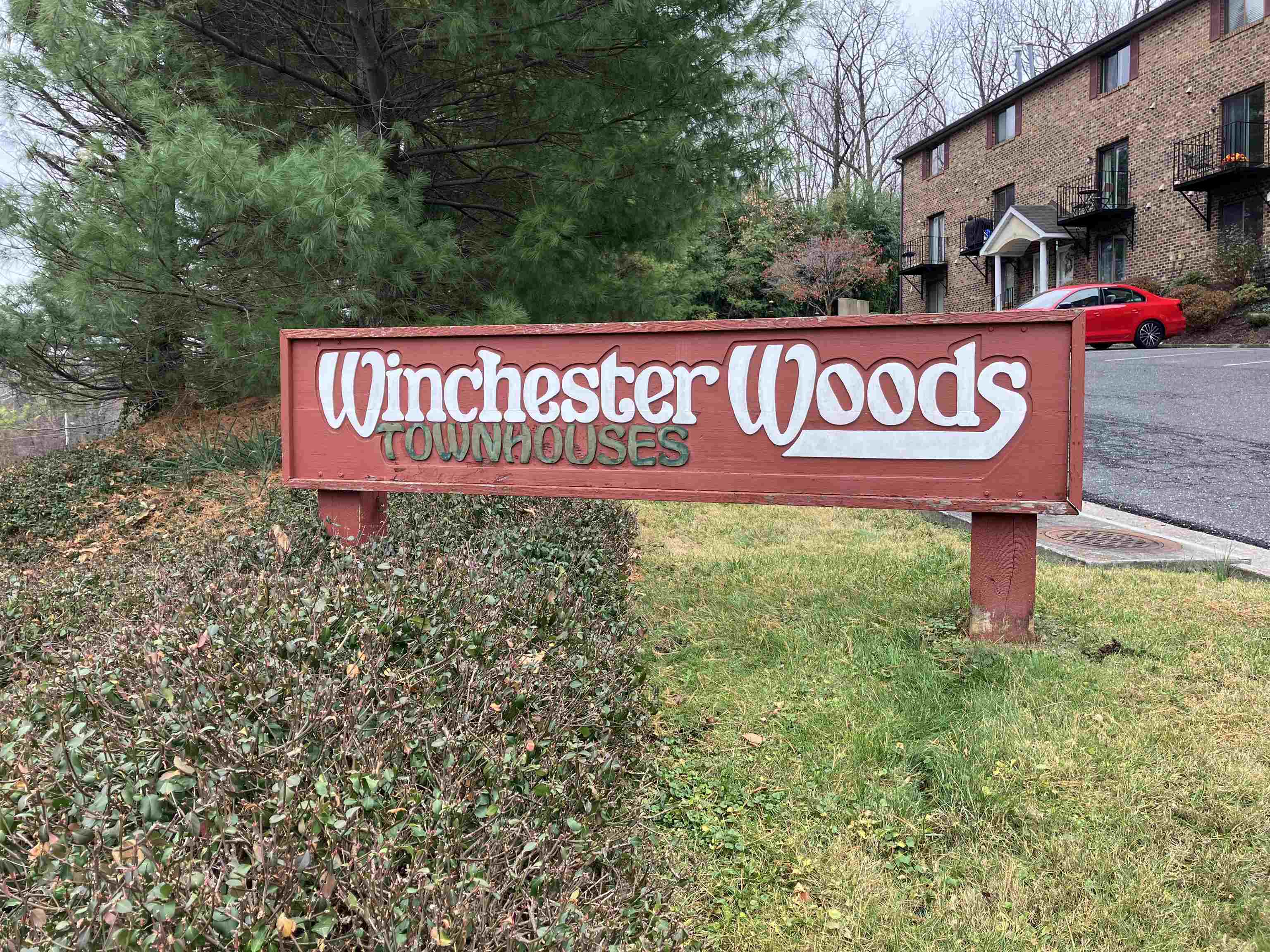 500 WINCHESTER AVE, STAUNTON, Virginia 24401, 2 Bedrooms Bedrooms, ,1 BathroomBathrooms,Residential,500 WINCHESTER AVE,671333 MLS # 671333