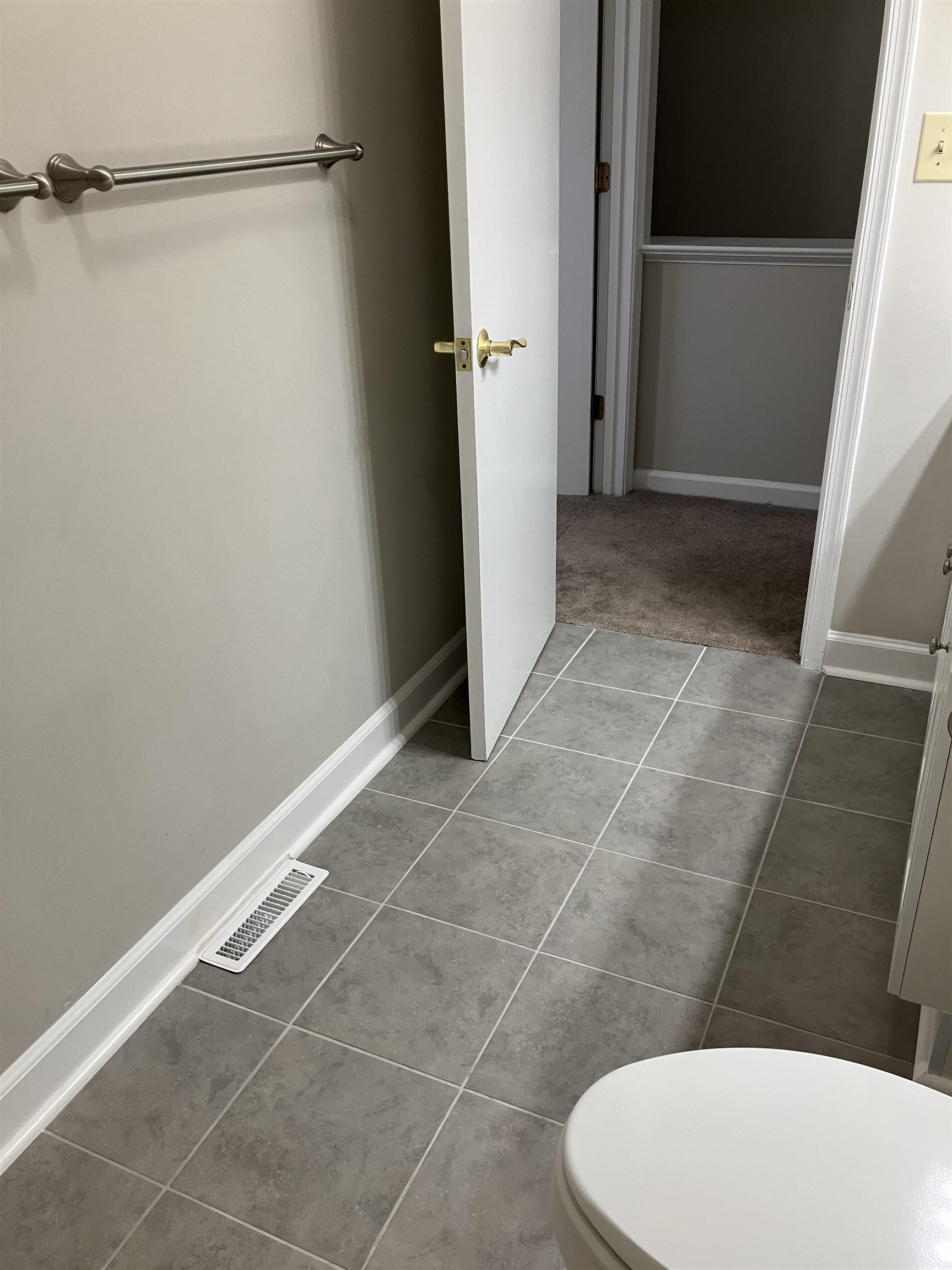 500 WINCHESTER AVE, STAUNTON, Virginia 24401, 2 Bedrooms Bedrooms, ,1 BathroomBathrooms,Residential,500 WINCHESTER AVE,671333 MLS # 671333