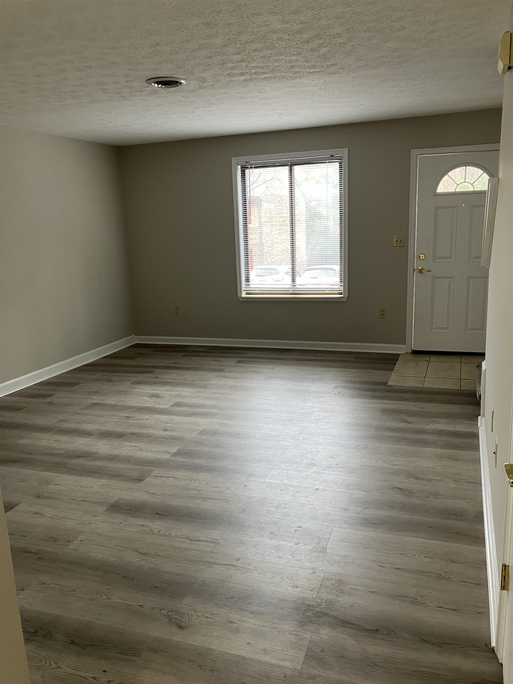 500 WINCHESTER AVE, STAUNTON, Virginia 24401, 2 Bedrooms Bedrooms, ,1 BathroomBathrooms,Residential,500 WINCHESTER AVE,671333 MLS # 671333