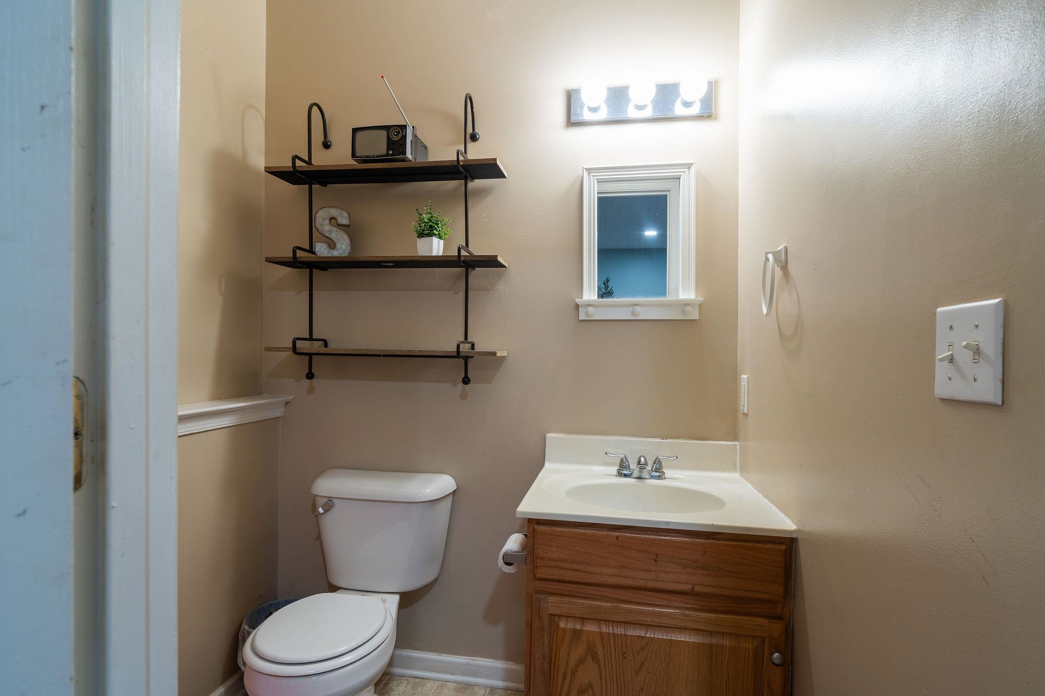 32 WOODSIDE DR, WAYNESBORO, Virginia 22980, 3 Bedrooms Bedrooms, ,2 BathroomsBathrooms,Residential,32 WOODSIDE DR,671336 MLS # 671336