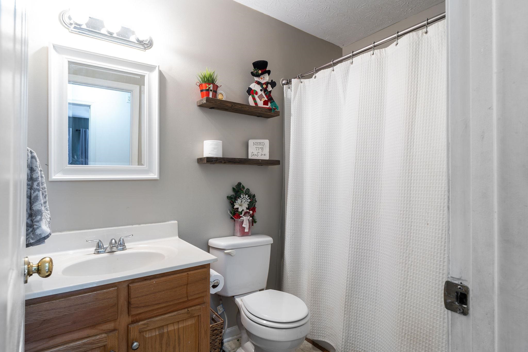 32 WOODSIDE DR, WAYNESBORO, Virginia 22980, 3 Bedrooms Bedrooms, ,2 BathroomsBathrooms,Residential,32 WOODSIDE DR,671336 MLS # 671336