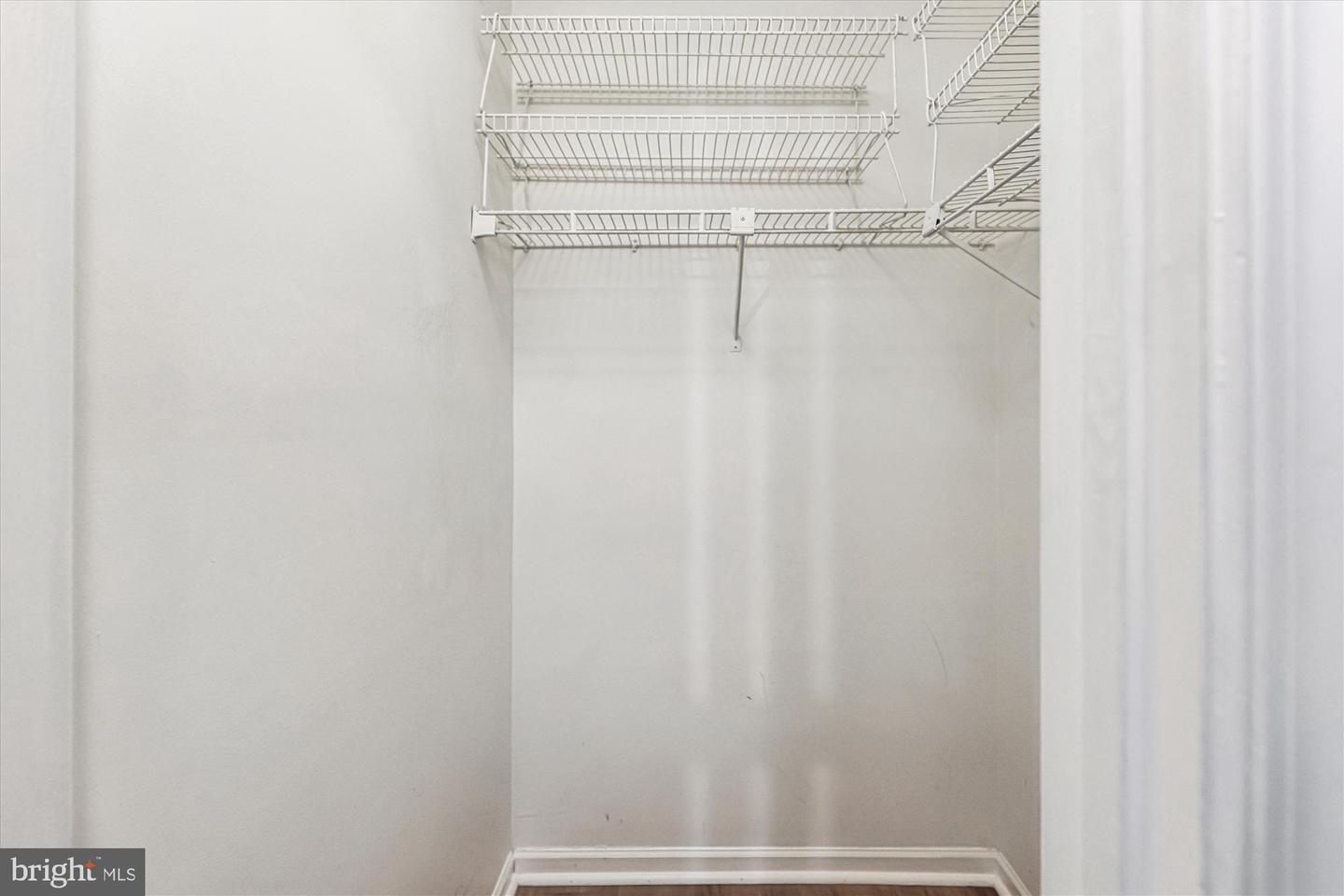 12102 GREENWAY CT #101, FAIRFAX, Virginia 22033, 3 Bedrooms Bedrooms, 8 Rooms Rooms,2 BathroomsBathrooms,Residential,For sale,12102 GREENWAY CT #101,VAFX2272614 MLS # VAFX2272614