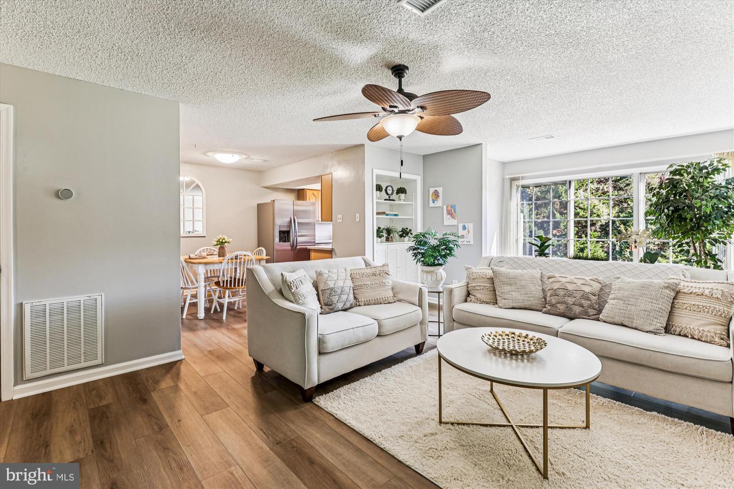 12102 GREENWAY CT #101, FAIRFAX, Virginia 22033, 3 Bedrooms Bedrooms, 8 Rooms Rooms,2 BathroomsBathrooms,Residential,For sale,12102 GREENWAY CT #101,VAFX2272614 MLS # VAFX2272614