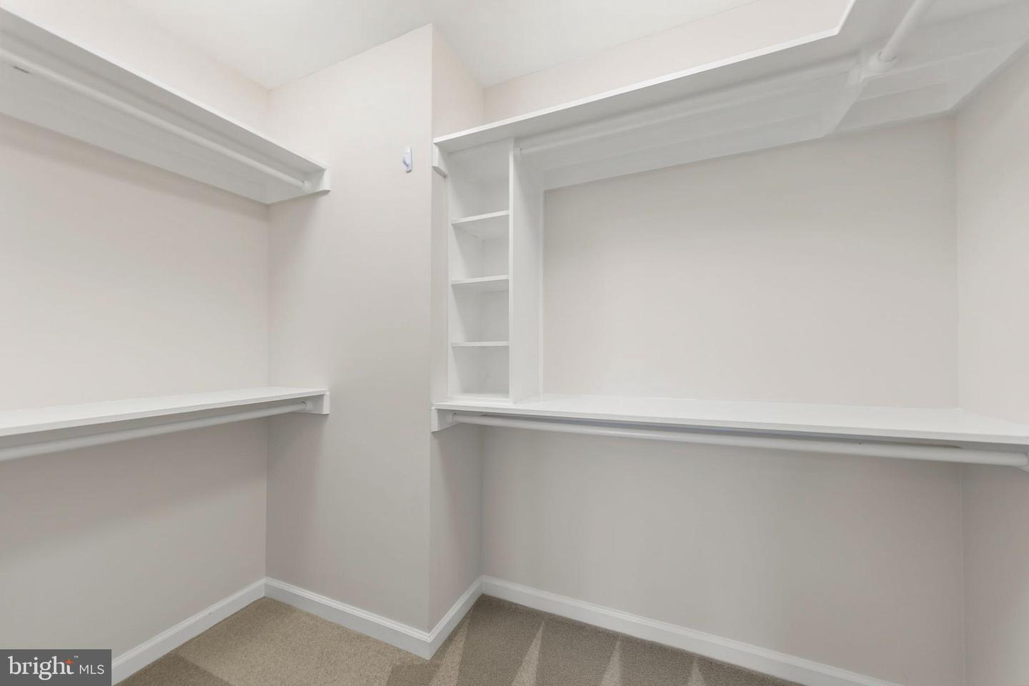 155 SIGNAL CT, STRASBURG, Virginia 22657, 2 Bedrooms Bedrooms, 9 Rooms Rooms,2 BathroomsBathrooms,Residential,For sale,155 SIGNAL CT,VAWR2012522 MLS # VAWR2012522