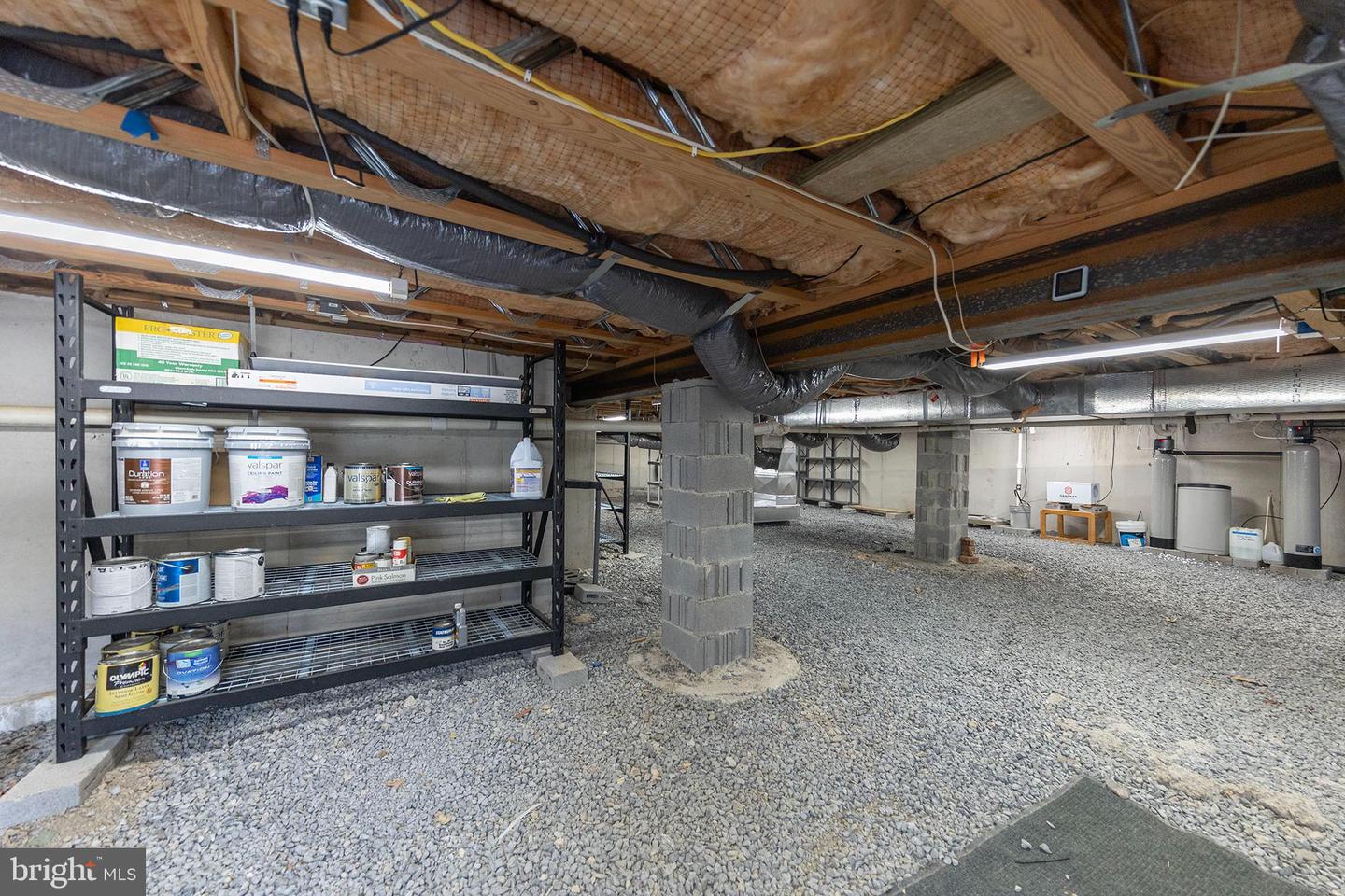 155 SIGNAL CT, STRASBURG, Virginia 22657, 2 Bedrooms Bedrooms, 9 Rooms Rooms,2 BathroomsBathrooms,Residential,For sale,155 SIGNAL CT,VAWR2012522 MLS # VAWR2012522