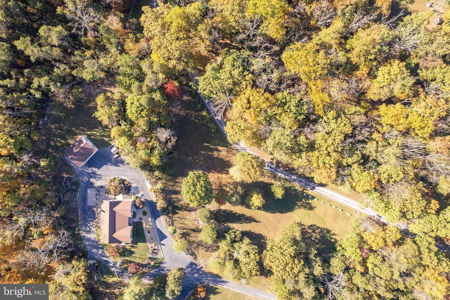 155 SIGNAL CT, STRASBURG, Virginia 22657, 2 Bedrooms Bedrooms, 9 Rooms Rooms,2 BathroomsBathrooms,Residential,For sale,155 SIGNAL CT,VAWR2012522 MLS # VAWR2012522