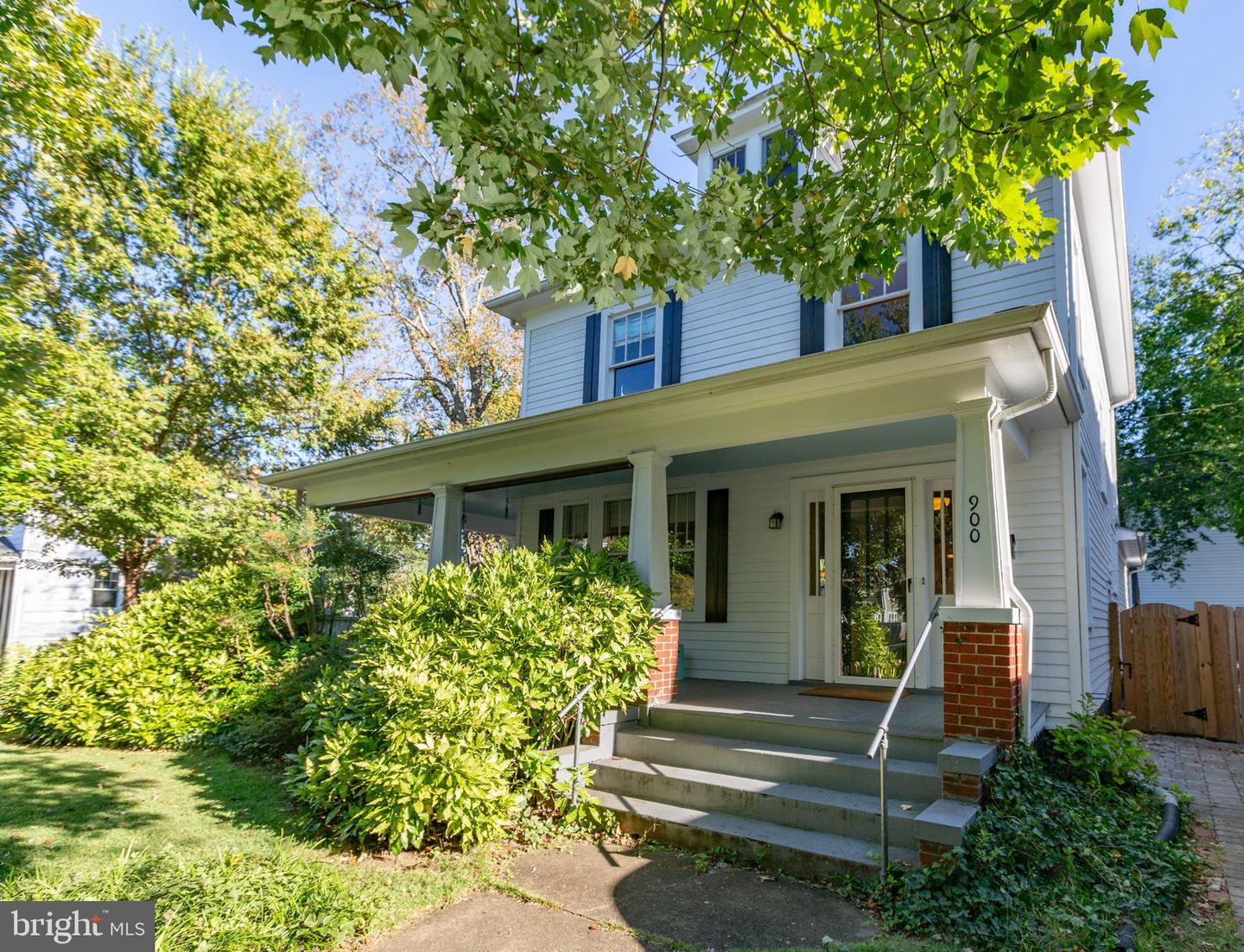 900 WOLFE ST, FREDERICKSBURG, Virginia 22401, 4 Bedrooms Bedrooms, ,3 BathroomsBathrooms,Residential,For sale,900 WOLFE ST,VAFB2009096 MLS # VAFB2009096