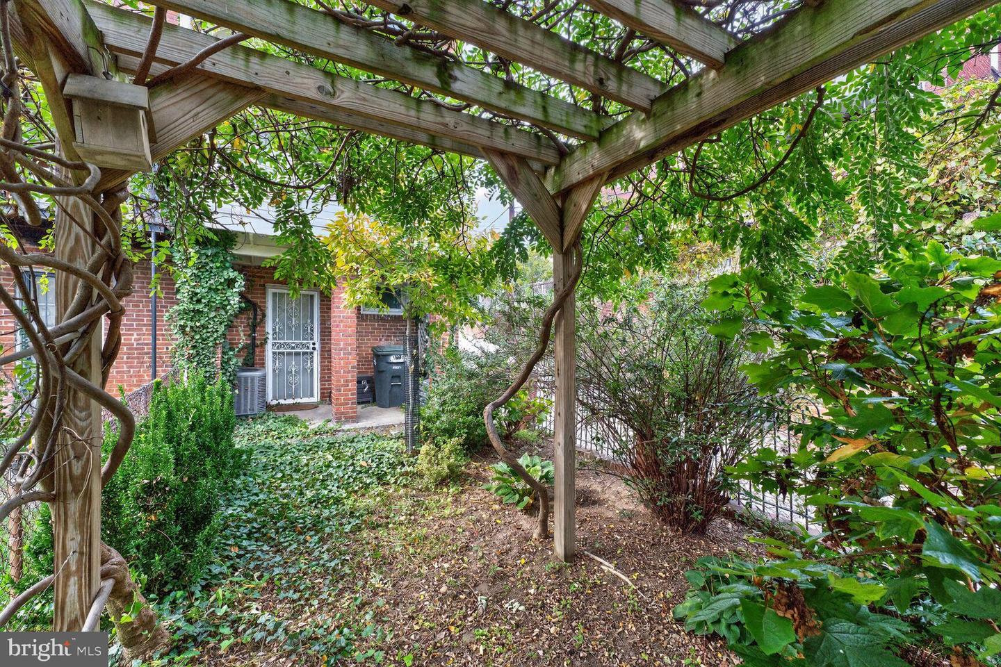 3910 R ST SE, WASHINGTON, District Of Columbia 20020, 3 Bedrooms Bedrooms, 4 Rooms Rooms,1 BathroomBathrooms,Residential,For sale,3910 R ST SE,DCDC2226536 MLS # DCDC2226536