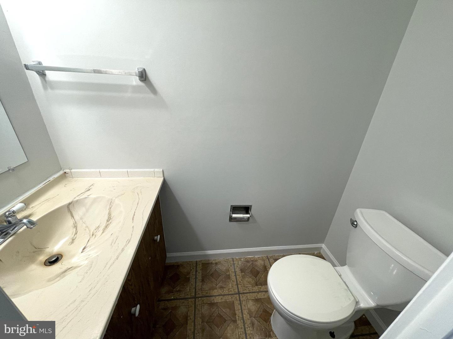 622 CLEARWATER CT, HERNDON, Virginia 20170, 3 Bedrooms Bedrooms, ,2 BathroomsBathrooms,Residential,For sale,622 CLEARWATER CT,VAFX2274372 MLS # VAFX2274372