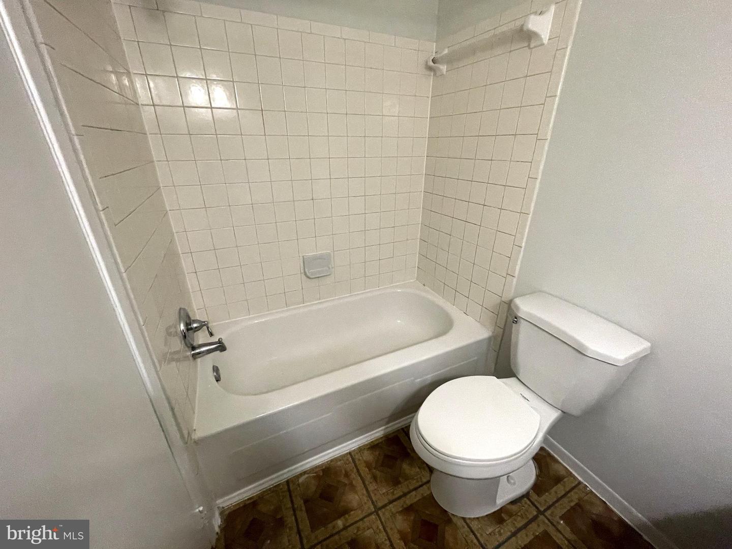 622 CLEARWATER CT, HERNDON, Virginia 20170, 3 Bedrooms Bedrooms, ,2 BathroomsBathrooms,Residential,For sale,622 CLEARWATER CT,VAFX2274372 MLS # VAFX2274372