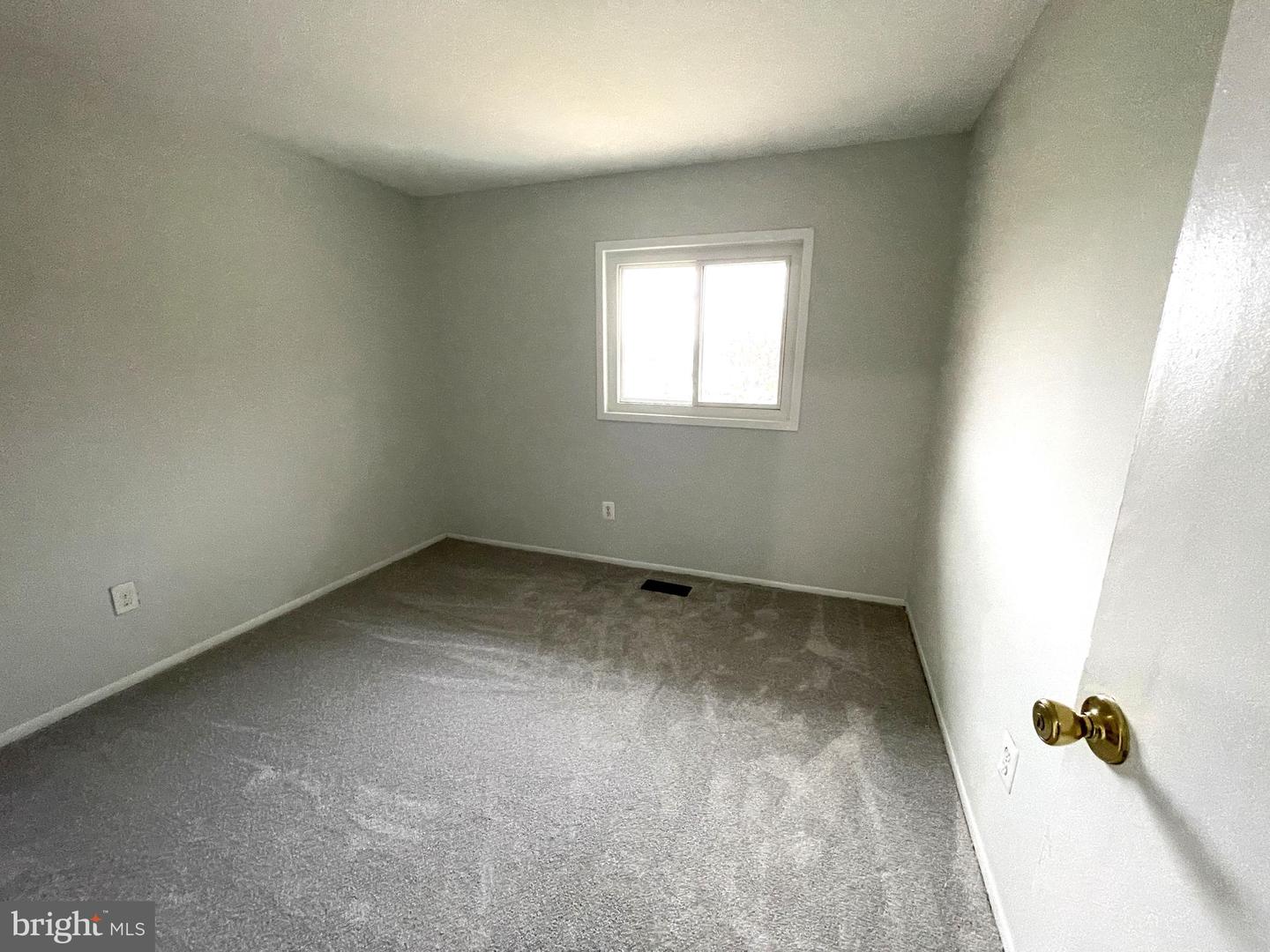 622 CLEARWATER CT, HERNDON, Virginia 20170, 3 Bedrooms Bedrooms, ,2 BathroomsBathrooms,Residential,For sale,622 CLEARWATER CT,VAFX2274372 MLS # VAFX2274372