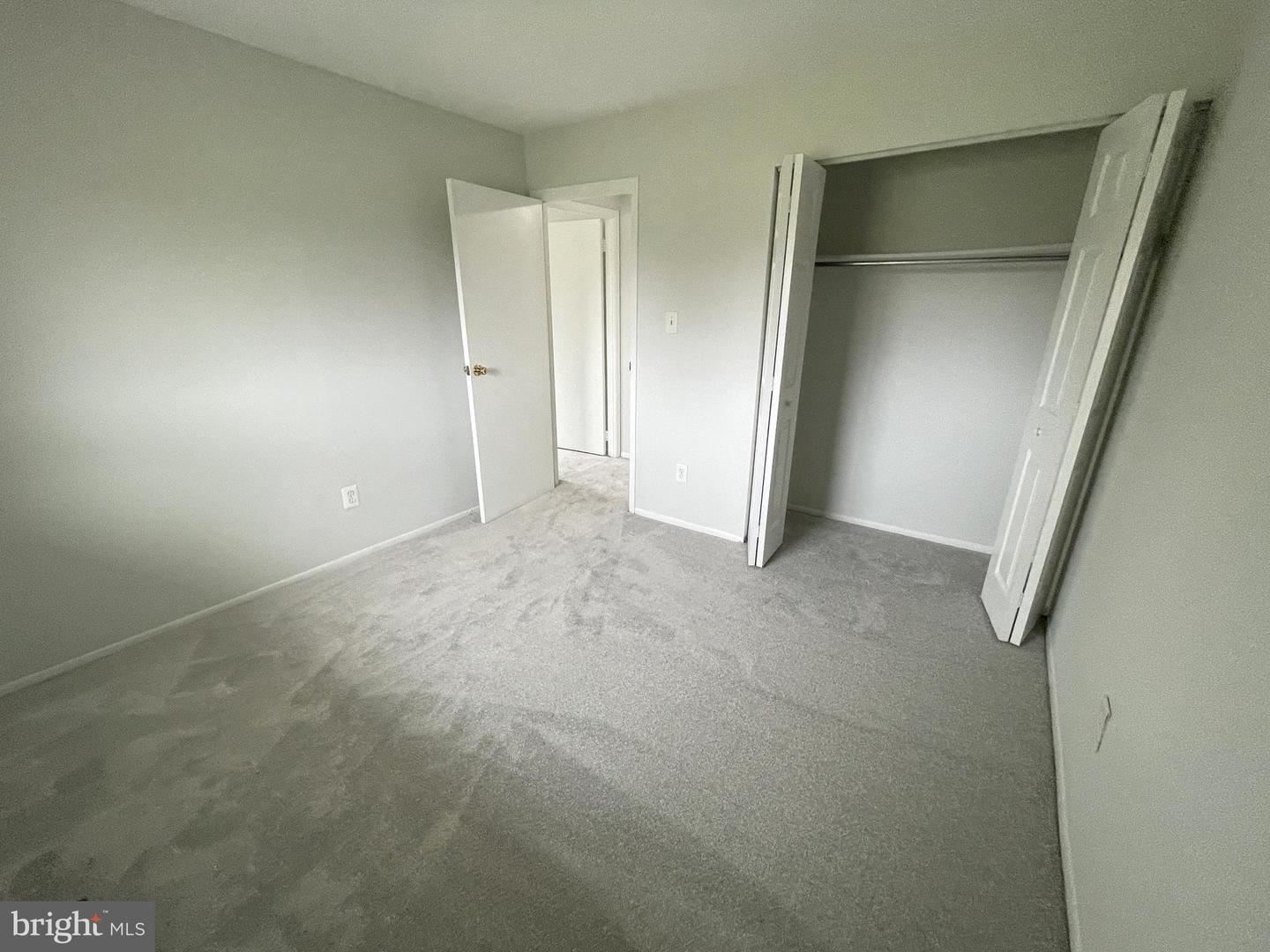 622 CLEARWATER CT, HERNDON, Virginia 20170, 3 Bedrooms Bedrooms, ,2 BathroomsBathrooms,Residential,For sale,622 CLEARWATER CT,VAFX2274372 MLS # VAFX2274372