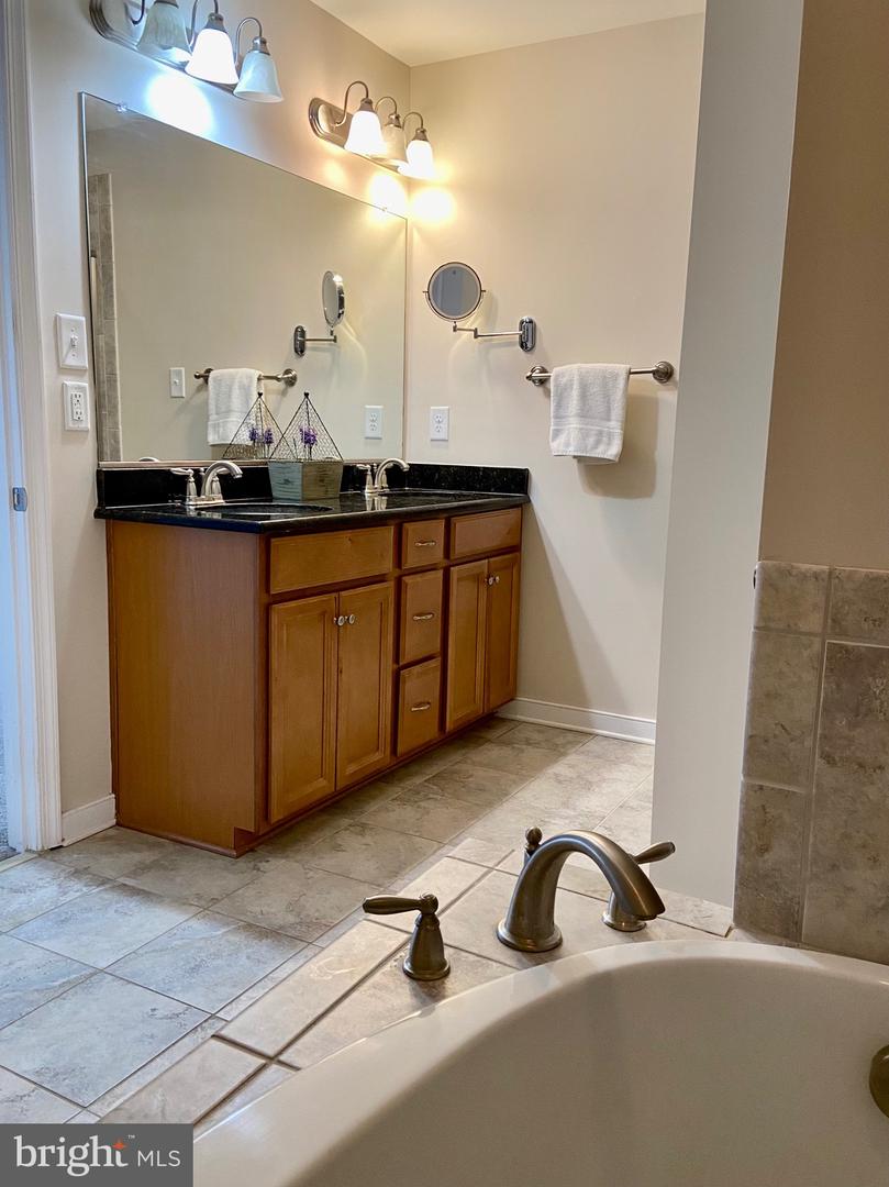 10219 WAXCOMB PL, MECHANICSVILLE, Virginia 23116, 4 Bedrooms Bedrooms, ,2 BathroomsBathrooms,Residential,For sale,10219 WAXCOMB PL,VAHA2001090 MLS # VAHA2001090