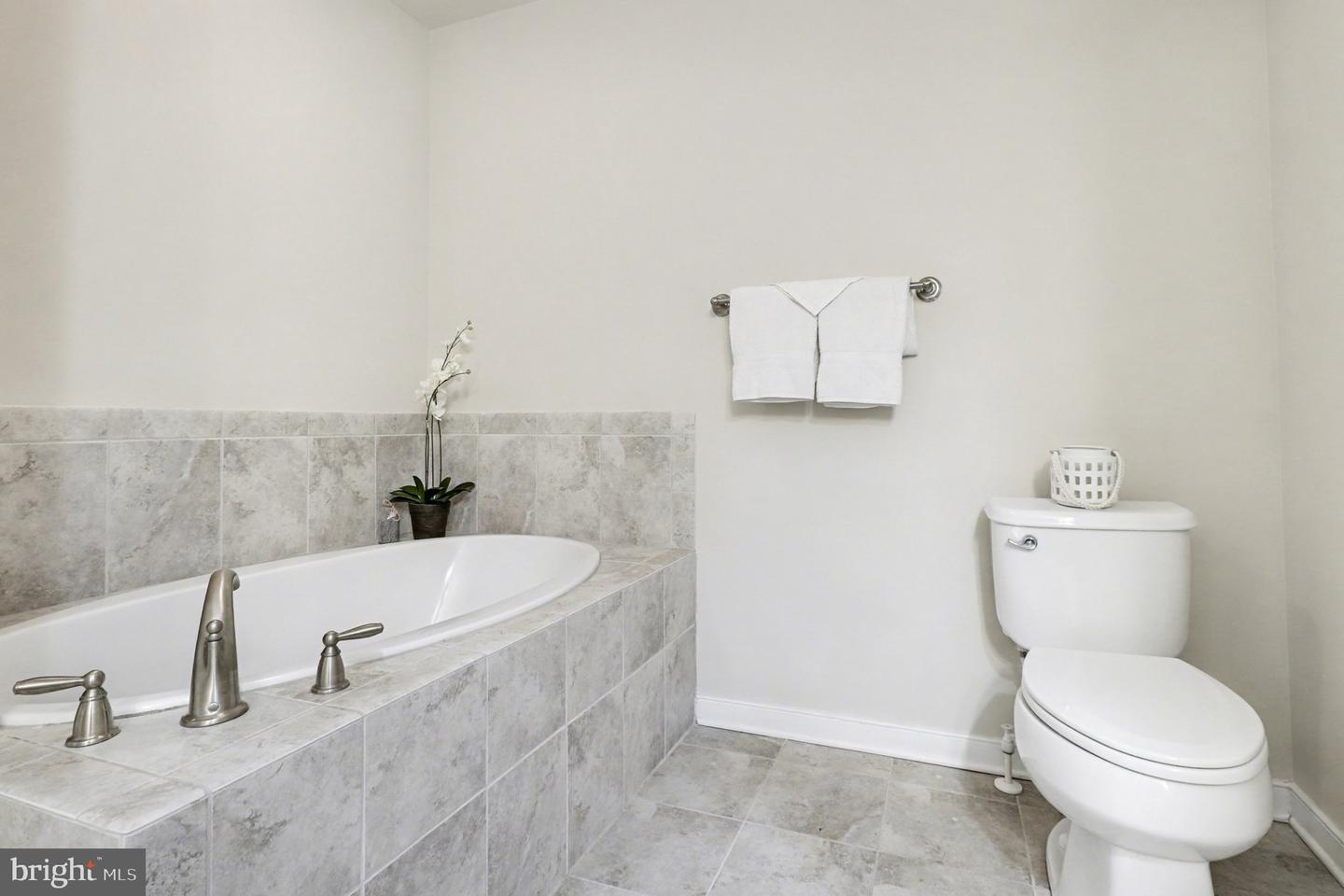 10219 WAXCOMB PL, MECHANICSVILLE, Virginia 23116, 4 Bedrooms Bedrooms, ,2 BathroomsBathrooms,Residential,For sale,10219 WAXCOMB PL,VAHA2001090 MLS # VAHA2001090