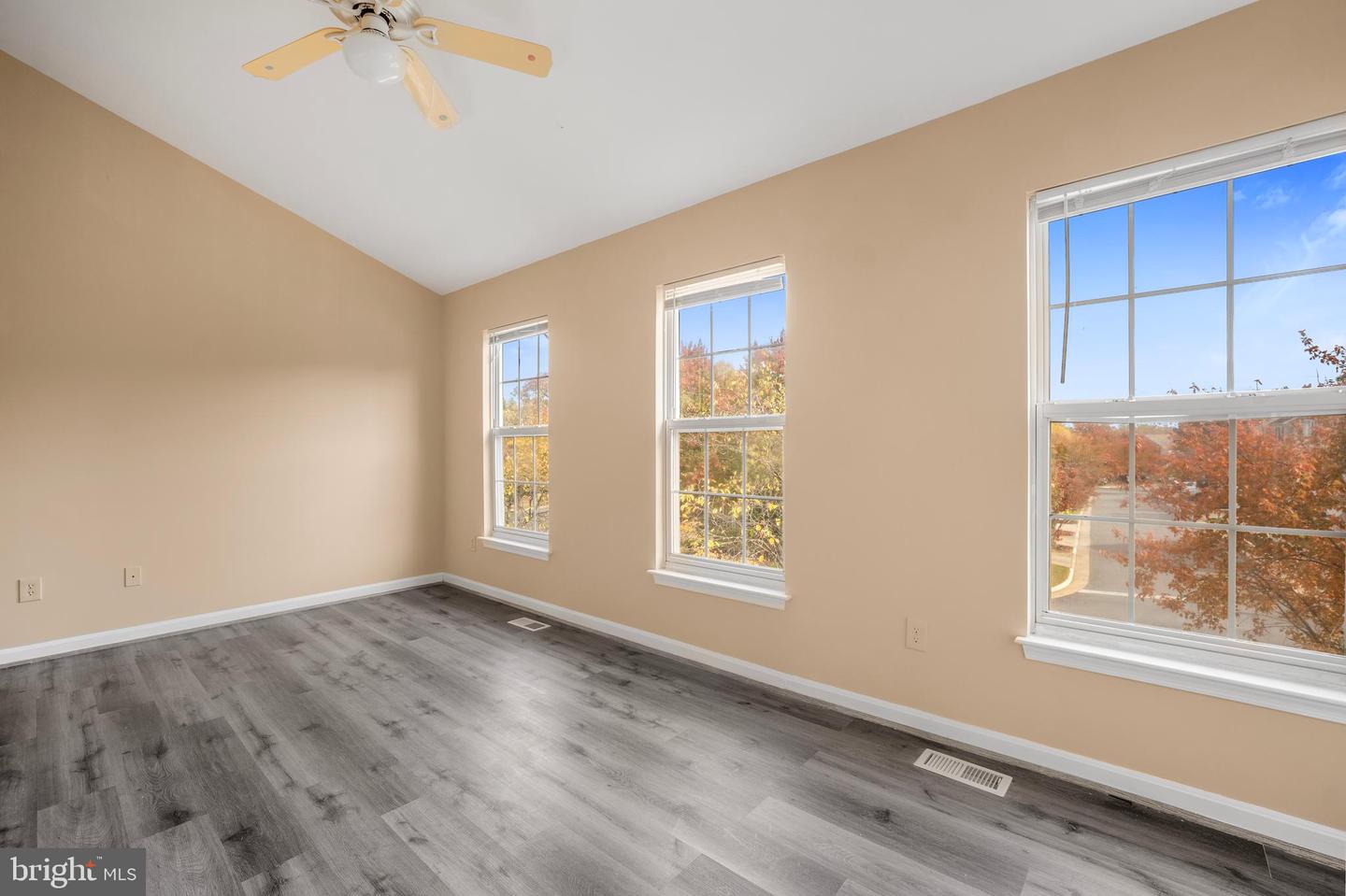 22078 MANNING SQ, STERLING, Virginia 20166, 4 Bedrooms Bedrooms, ,3 BathroomsBathrooms,Residential,For sale,22078 MANNING SQ,VALO2109628 MLS # VALO2109628