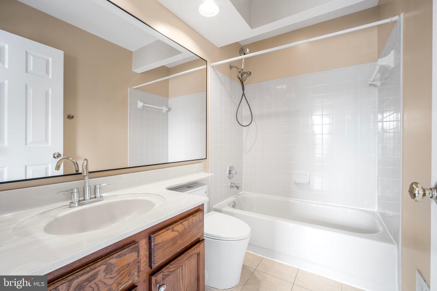 22078 MANNING SQ, STERLING, Virginia 20166, 4 Bedrooms Bedrooms, ,3 BathroomsBathrooms,Residential,For sale,22078 MANNING SQ,VALO2109628 MLS # VALO2109628