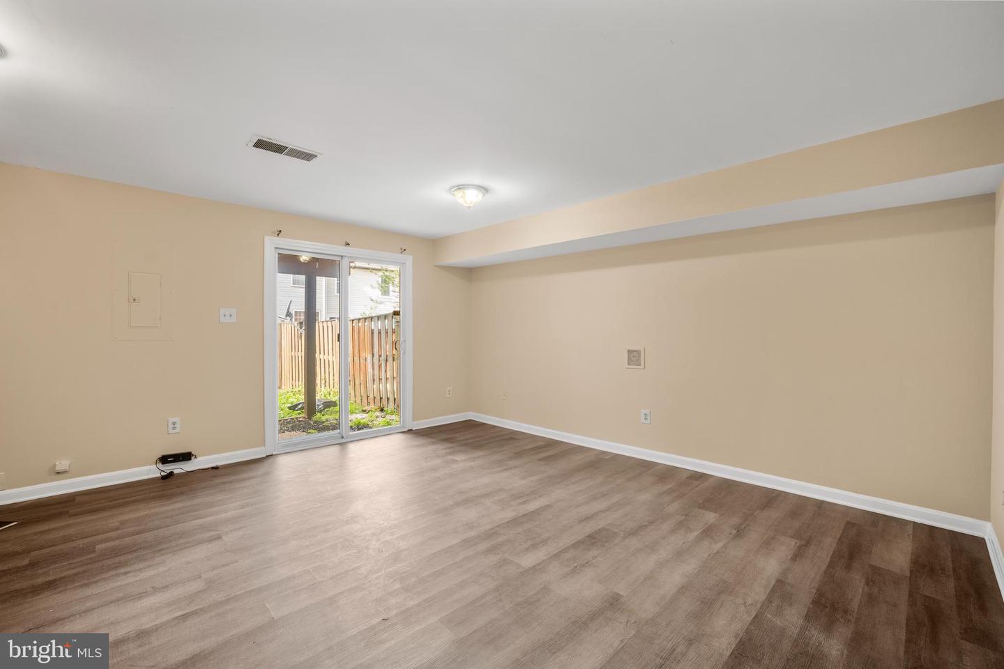 22078 MANNING SQ, STERLING, Virginia 20166, 4 Bedrooms Bedrooms, ,3 BathroomsBathrooms,Residential,For sale,22078 MANNING SQ,VALO2109628 MLS # VALO2109628