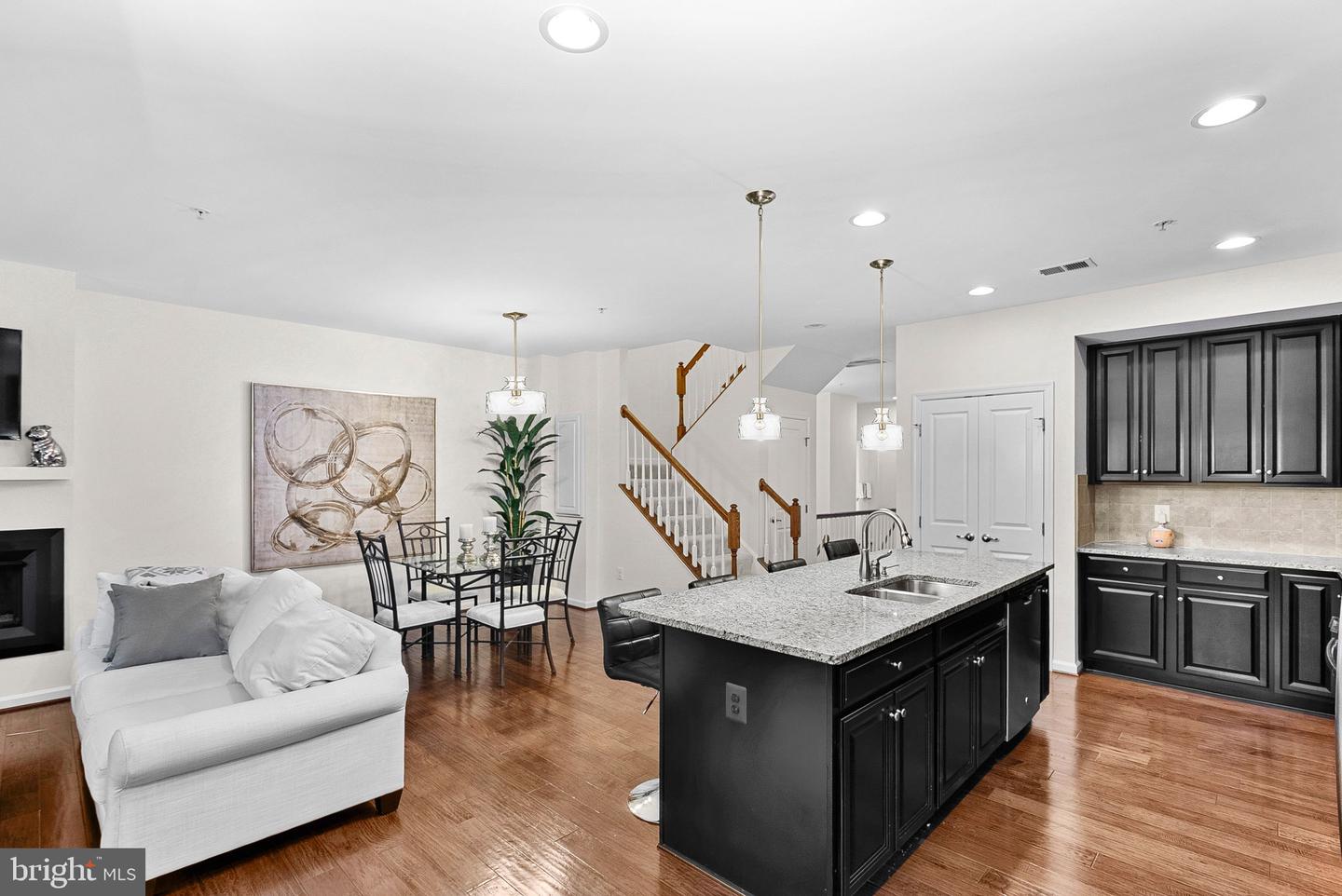 459 KORNBLAU TER SE, LEESBURG, Virginia 20175, 3 Bedrooms Bedrooms, ,2 BathroomsBathrooms,Residential,For sale,459 KORNBLAU TER SE,VALO2109758 MLS # VALO2109758