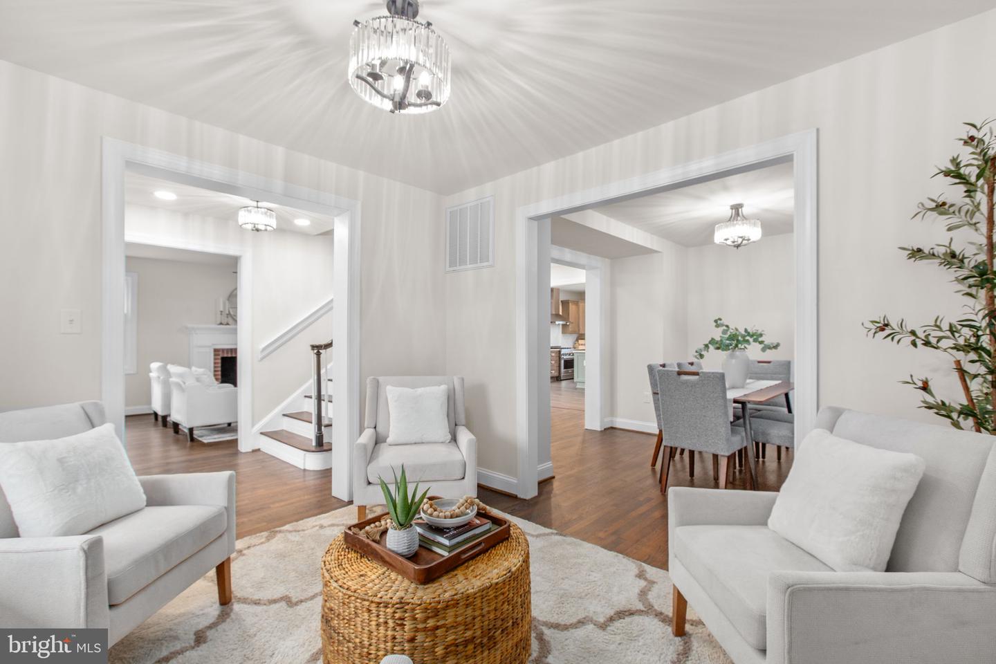 913 SYLVANIA AVE, FREDERICKSBURG, Virginia 22401, 5 Bedrooms Bedrooms, ,4 BathroomsBathrooms,Residential,For sale,913 SYLVANIA AVE,VAFB2009198 MLS # VAFB2009198