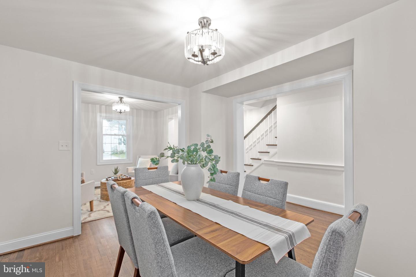 913 SYLVANIA AVE, FREDERICKSBURG, Virginia 22401, 5 Bedrooms Bedrooms, ,4 BathroomsBathrooms,Residential,For sale,913 SYLVANIA AVE,VAFB2009198 MLS # VAFB2009198