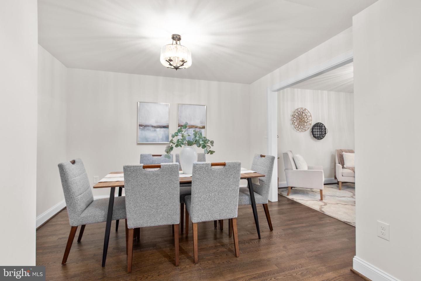 913 SYLVANIA AVE, FREDERICKSBURG, Virginia 22401, 5 Bedrooms Bedrooms, ,4 BathroomsBathrooms,Residential,For sale,913 SYLVANIA AVE,VAFB2009198 MLS # VAFB2009198