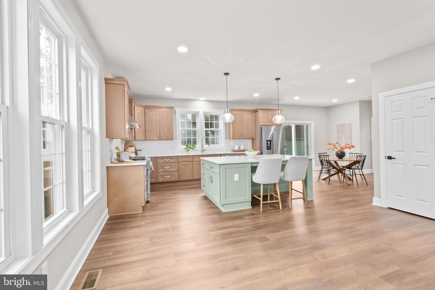 913 SYLVANIA AVE, FREDERICKSBURG, Virginia 22401, 5 Bedrooms Bedrooms, ,4 BathroomsBathrooms,Residential,For sale,913 SYLVANIA AVE,VAFB2009198 MLS # VAFB2009198