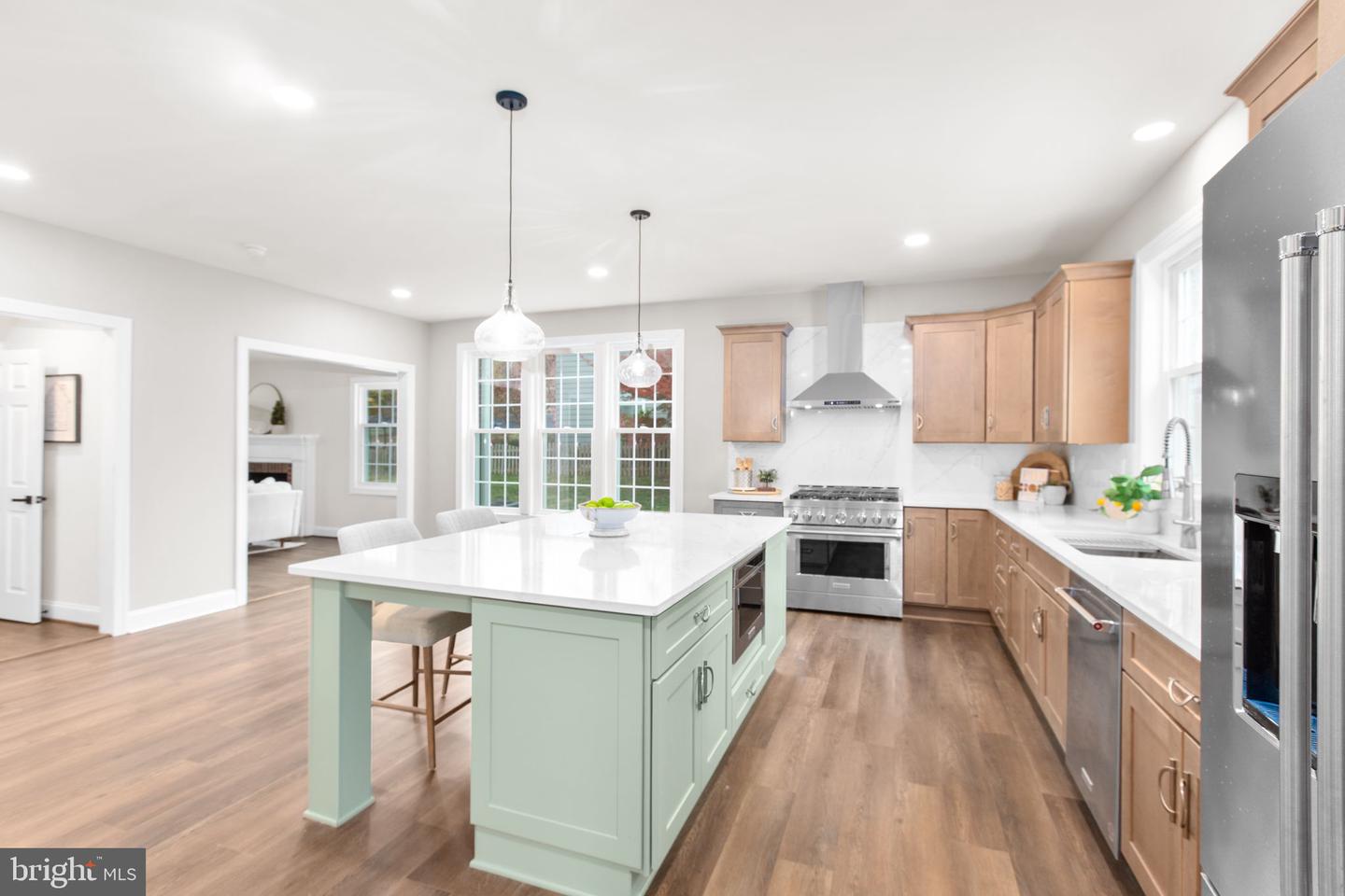 913 SYLVANIA AVE, FREDERICKSBURG, Virginia 22401, 5 Bedrooms Bedrooms, ,4 BathroomsBathrooms,Residential,For sale,913 SYLVANIA AVE,VAFB2009198 MLS # VAFB2009198