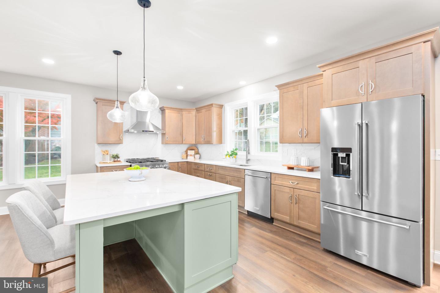 913 SYLVANIA AVE, FREDERICKSBURG, Virginia 22401, 5 Bedrooms Bedrooms, ,4 BathroomsBathrooms,Residential,For sale,913 SYLVANIA AVE,VAFB2009198 MLS # VAFB2009198