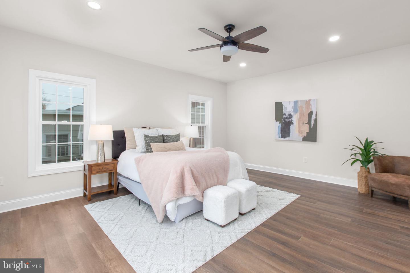 913 SYLVANIA AVE, FREDERICKSBURG, Virginia 22401, 5 Bedrooms Bedrooms, ,4 BathroomsBathrooms,Residential,For sale,913 SYLVANIA AVE,VAFB2009198 MLS # VAFB2009198