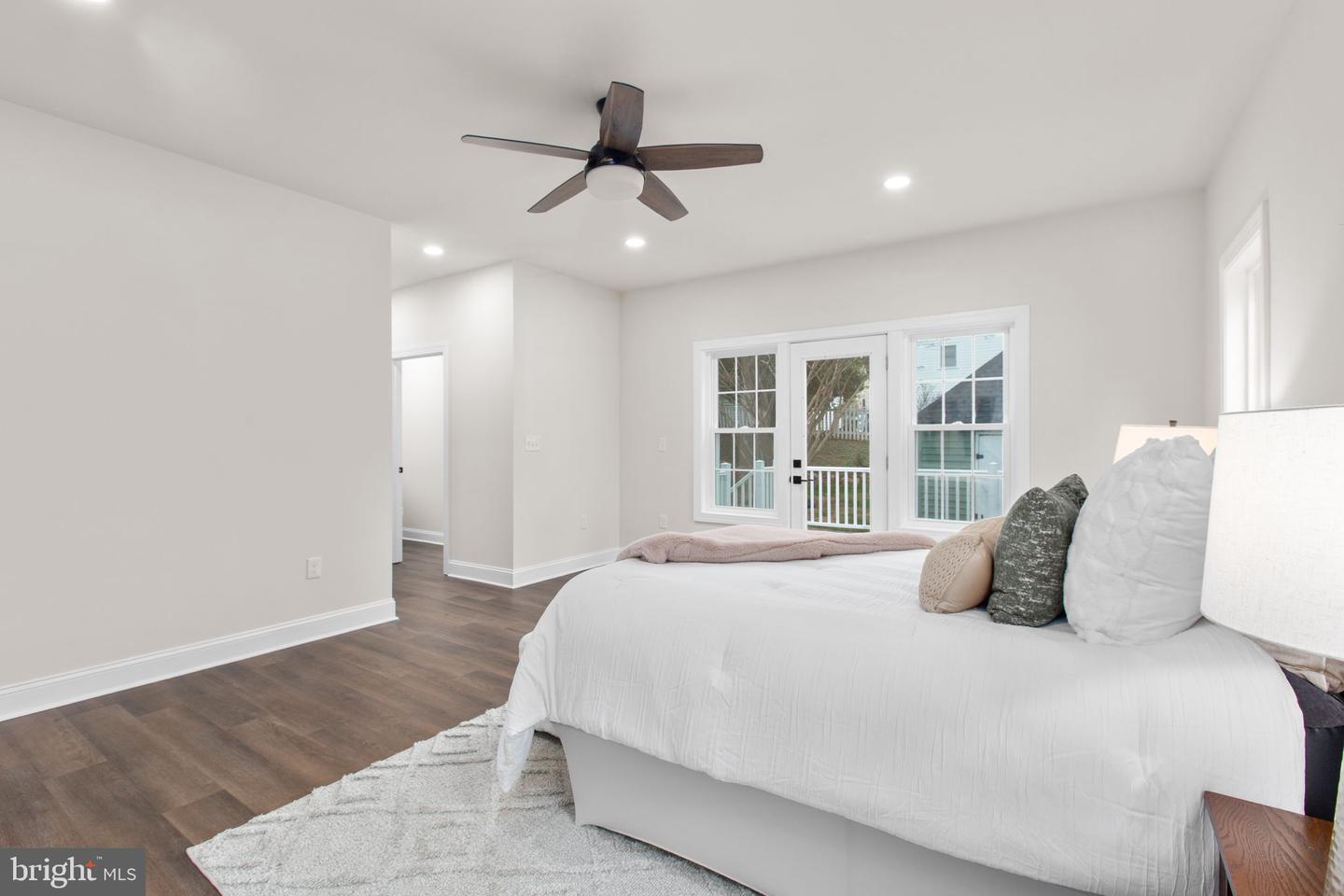 913 SYLVANIA AVE, FREDERICKSBURG, Virginia 22401, 5 Bedrooms Bedrooms, ,4 BathroomsBathrooms,Residential,For sale,913 SYLVANIA AVE,VAFB2009198 MLS # VAFB2009198