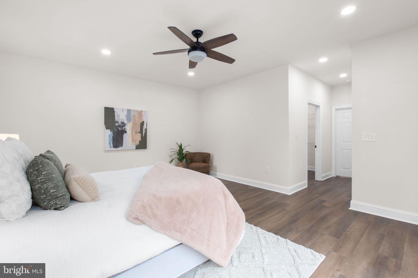 913 SYLVANIA AVE, FREDERICKSBURG, Virginia 22401, 5 Bedrooms Bedrooms, ,4 BathroomsBathrooms,Residential,For sale,913 SYLVANIA AVE,VAFB2009198 MLS # VAFB2009198