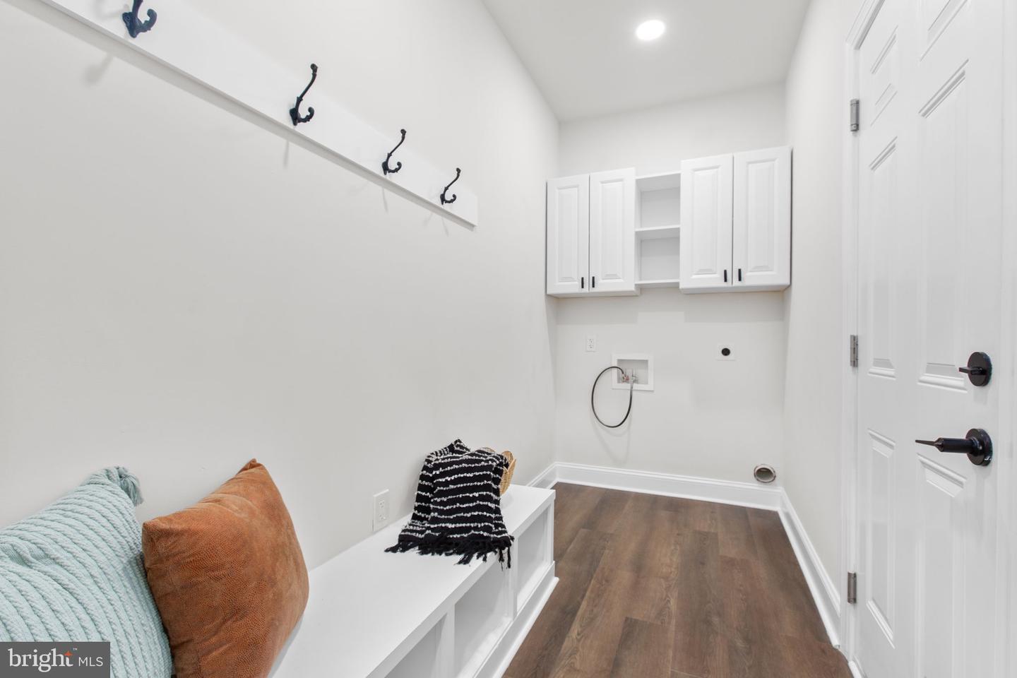 913 SYLVANIA AVE, FREDERICKSBURG, Virginia 22401, 5 Bedrooms Bedrooms, ,4 BathroomsBathrooms,Residential,For sale,913 SYLVANIA AVE,VAFB2009198 MLS # VAFB2009198