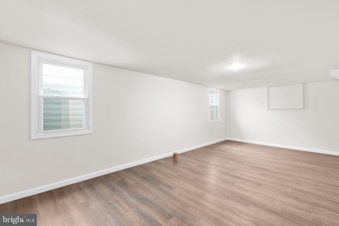 913 SYLVANIA AVE, FREDERICKSBURG, Virginia 22401, 5 Bedrooms Bedrooms, ,4 BathroomsBathrooms,Residential,For sale,913 SYLVANIA AVE,VAFB2009198 MLS # VAFB2009198