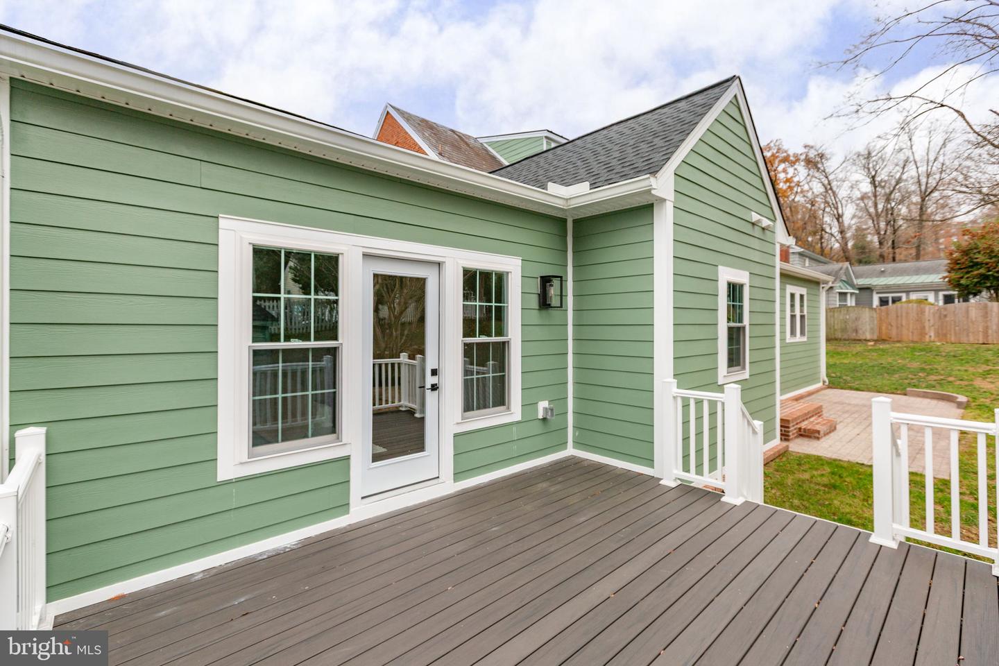 913 SYLVANIA AVE, FREDERICKSBURG, Virginia 22401, 5 Bedrooms Bedrooms, ,4 BathroomsBathrooms,Residential,For sale,913 SYLVANIA AVE,VAFB2009198 MLS # VAFB2009198