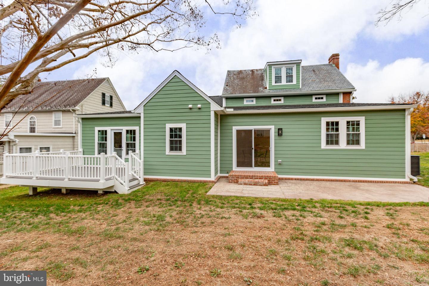 913 SYLVANIA AVE, FREDERICKSBURG, Virginia 22401, 5 Bedrooms Bedrooms, ,4 BathroomsBathrooms,Residential,For sale,913 SYLVANIA AVE,VAFB2009198 MLS # VAFB2009198