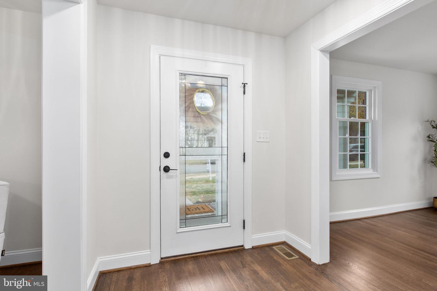 913 SYLVANIA AVE, FREDERICKSBURG, Virginia 22401, 5 Bedrooms Bedrooms, ,4 BathroomsBathrooms,Residential,For sale,913 SYLVANIA AVE,VAFB2009198 MLS # VAFB2009198