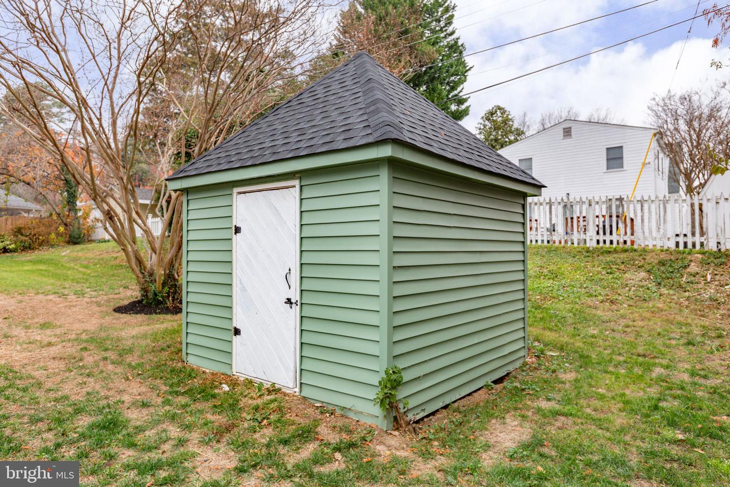 913 SYLVANIA AVE, FREDERICKSBURG, Virginia 22401, 5 Bedrooms Bedrooms, ,4 BathroomsBathrooms,Residential,For sale,913 SYLVANIA AVE,VAFB2009198 MLS # VAFB2009198