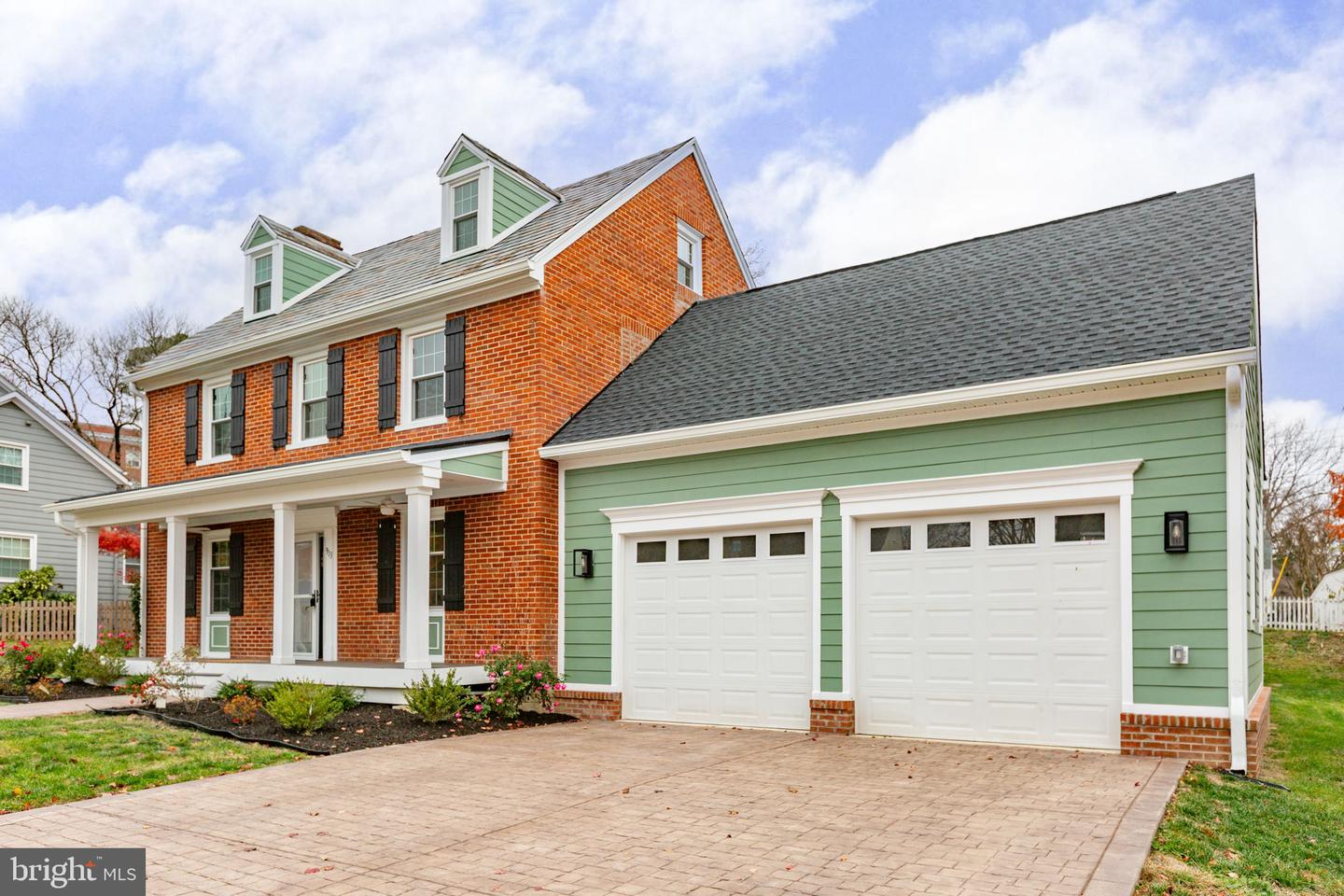 913 SYLVANIA AVE, FREDERICKSBURG, Virginia 22401, 5 Bedrooms Bedrooms, ,4 BathroomsBathrooms,Residential,For sale,913 SYLVANIA AVE,VAFB2009198 MLS # VAFB2009198