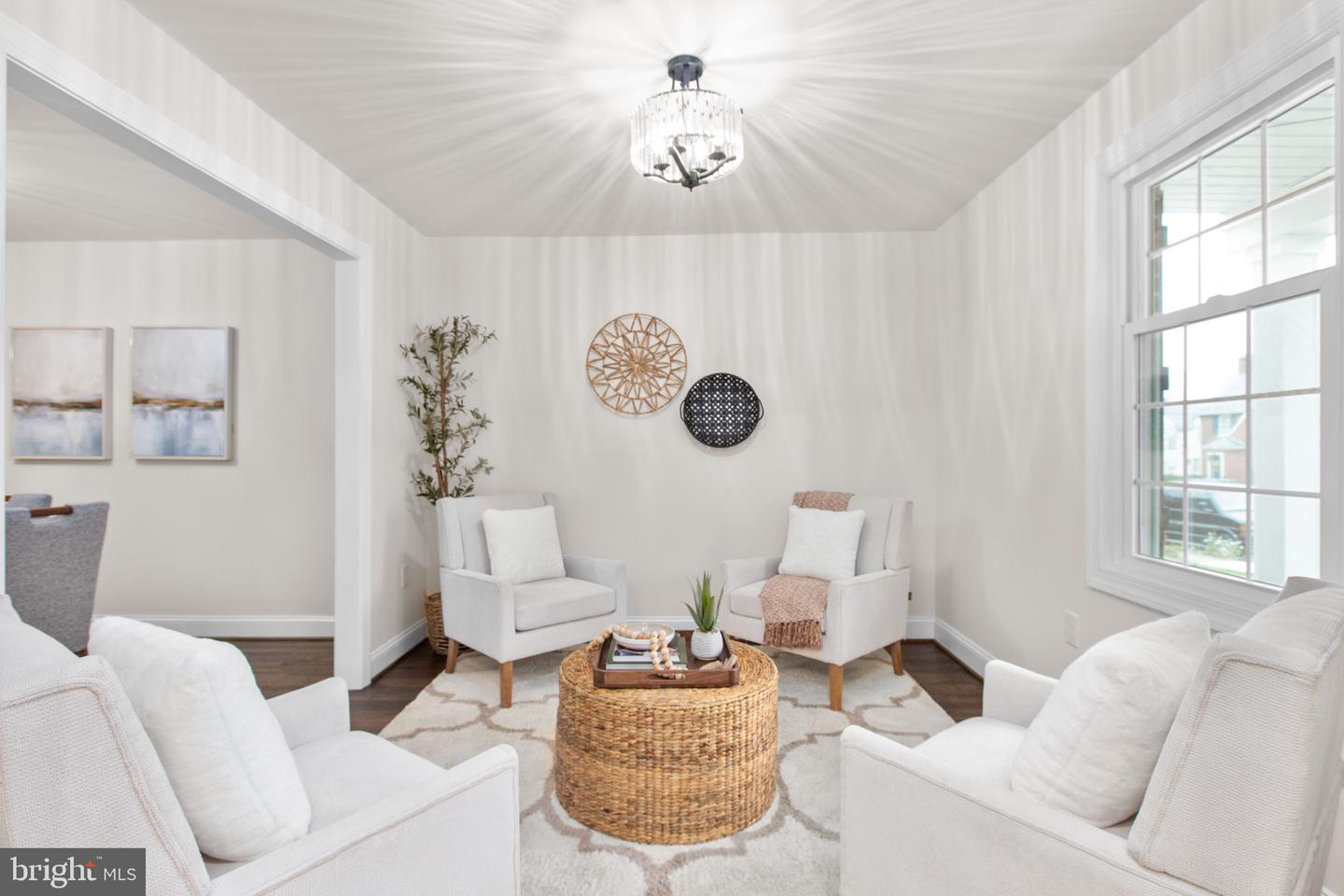 913 SYLVANIA AVE, FREDERICKSBURG, Virginia 22401, 5 Bedrooms Bedrooms, ,4 BathroomsBathrooms,Residential,For sale,913 SYLVANIA AVE,VAFB2009198 MLS # VAFB2009198