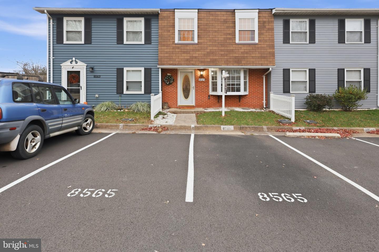 8565 PELLAM CT, MARSHALL, Virginia 20115, 3 Bedrooms Bedrooms, ,1 BathroomBathrooms,Residential,For sale,8565 PELLAM CT,VAFQ2019550 MLS # VAFQ2019550