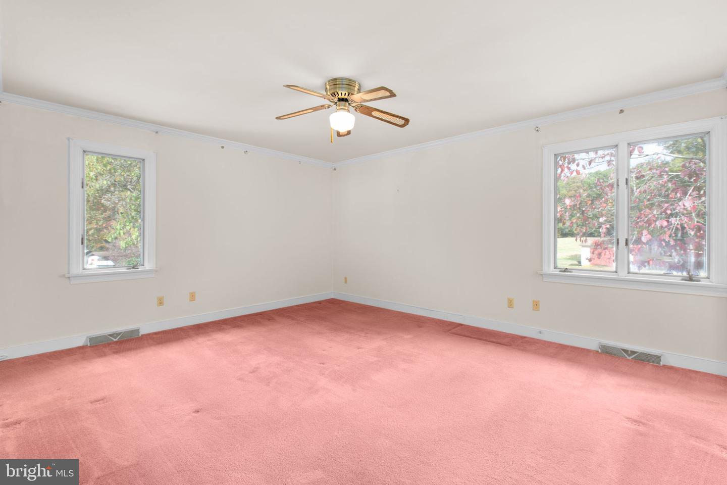 31 LITTLE CREEK LN, FREDERICKSBURG, Virginia 22405, 3 Bedrooms Bedrooms, ,3 BathroomsBathrooms,Residential,For sale,31 LITTLE CREEK LN,VAST2043966 MLS # VAST2043966