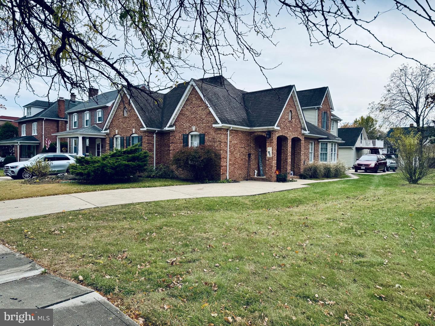 687 WOODLAND AVE, WINCHESTER, Virginia 22601, 3 Bedrooms Bedrooms, ,4 BathroomsBathrooms,Residential,For sale,687 WOODLAND AVE,VAWI2009394 MLS # VAWI2009394