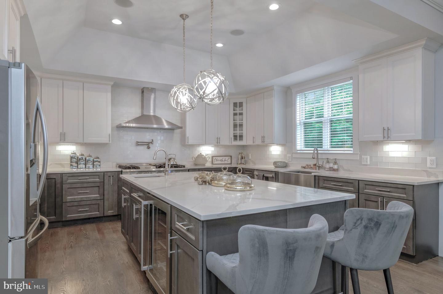 10708 WARWICK AVE, FAIRFAX, Virginia 22030, 6 Bedrooms Bedrooms, ,5 BathroomsBathrooms,Residential,For sale,10708 WARWICK AVE,VAFC2007300 MLS # VAFC2007300 10708 WARWICK AVE, FAIRFAX, Virginia 22030, 6 Bedrooms Bedrooms, ,5 BathroomsBathrooms,Residential,For sale,10708 WARWICK AVE,VAFC2007300 MLS # VAFC2007300