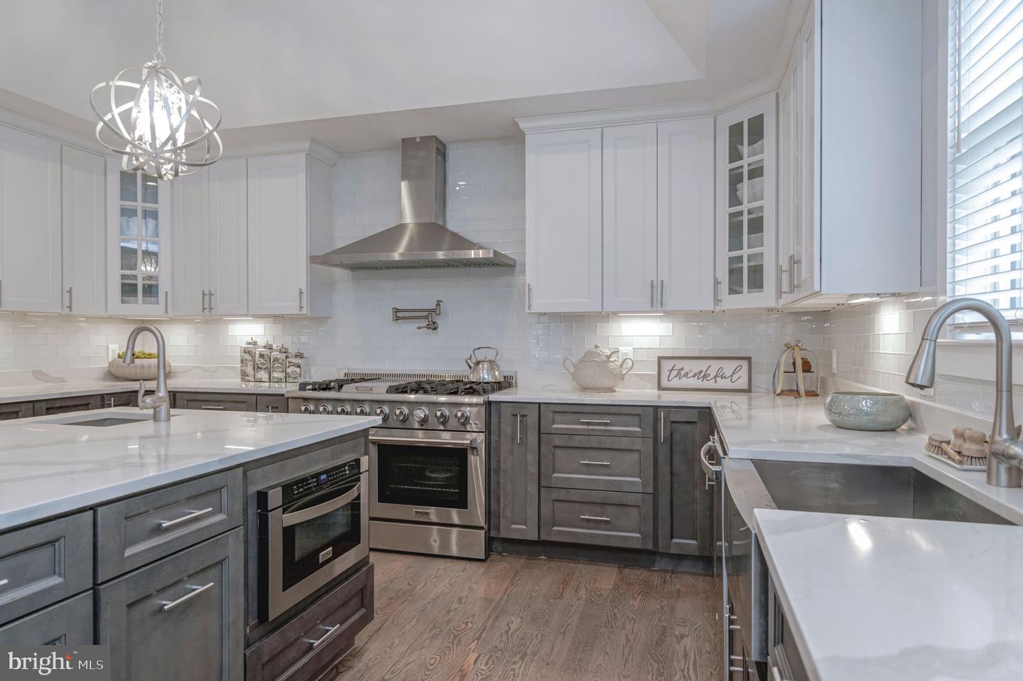 10708 WARWICK AVE, FAIRFAX, Virginia 22030, 6 Bedrooms Bedrooms, ,5 BathroomsBathrooms,Residential,For sale,10708 WARWICK AVE,VAFC2007300 MLS # VAFC2007300 10708 WARWICK AVE, FAIRFAX, Virginia 22030, 6 Bedrooms Bedrooms, ,5 BathroomsBathrooms,Residential,For sale,10708 WARWICK AVE,VAFC2007300 MLS # VAFC2007300