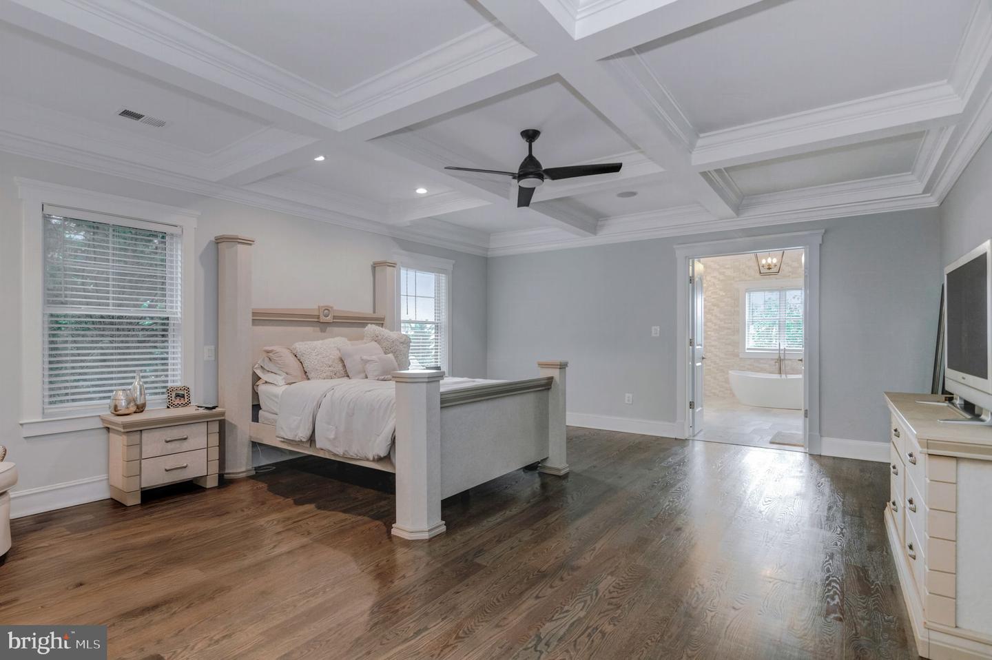 10708 WARWICK AVE, FAIRFAX, Virginia 22030, 6 Bedrooms Bedrooms, ,5 BathroomsBathrooms,Residential,For sale,10708 WARWICK AVE,VAFC2007300 MLS # VAFC2007300 10708 WARWICK AVE, FAIRFAX, Virginia 22030, 6 Bedrooms Bedrooms, ,5 BathroomsBathrooms,Residential,For sale,10708 WARWICK AVE,VAFC2007300 MLS # VAFC2007300