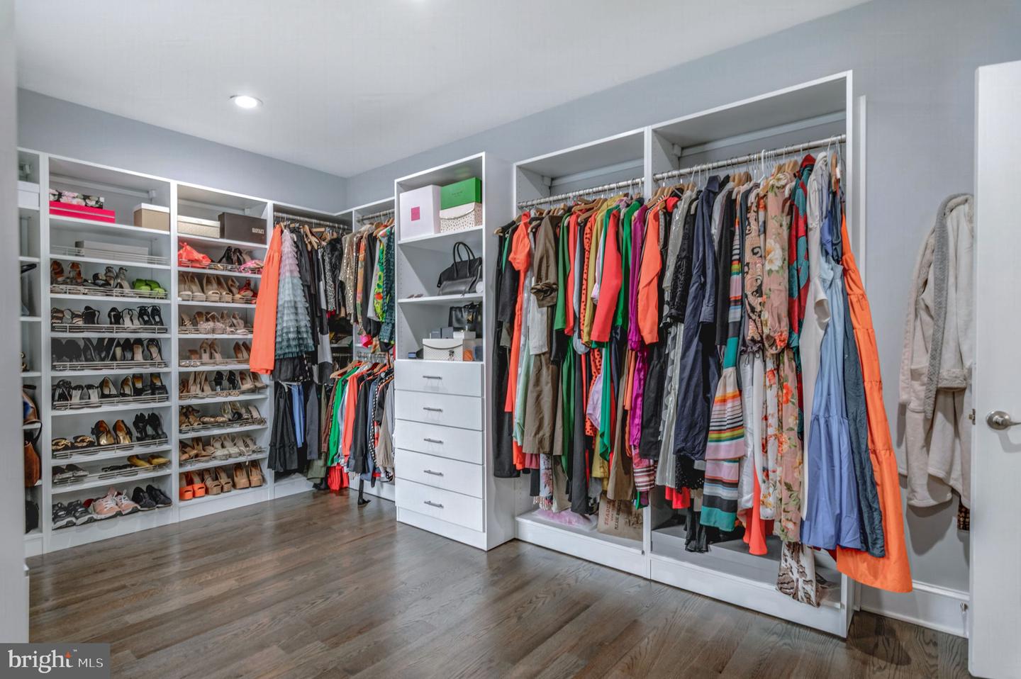 10708 WARWICK AVE, FAIRFAX, Virginia 22030, 6 Bedrooms Bedrooms, ,5 BathroomsBathrooms,Residential,For sale,10708 WARWICK AVE,VAFC2007300 MLS # VAFC2007300 10708 WARWICK AVE, FAIRFAX, Virginia 22030, 6 Bedrooms Bedrooms, ,5 BathroomsBathrooms,Residential,For sale,10708 WARWICK AVE,VAFC2007300 MLS # VAFC2007300