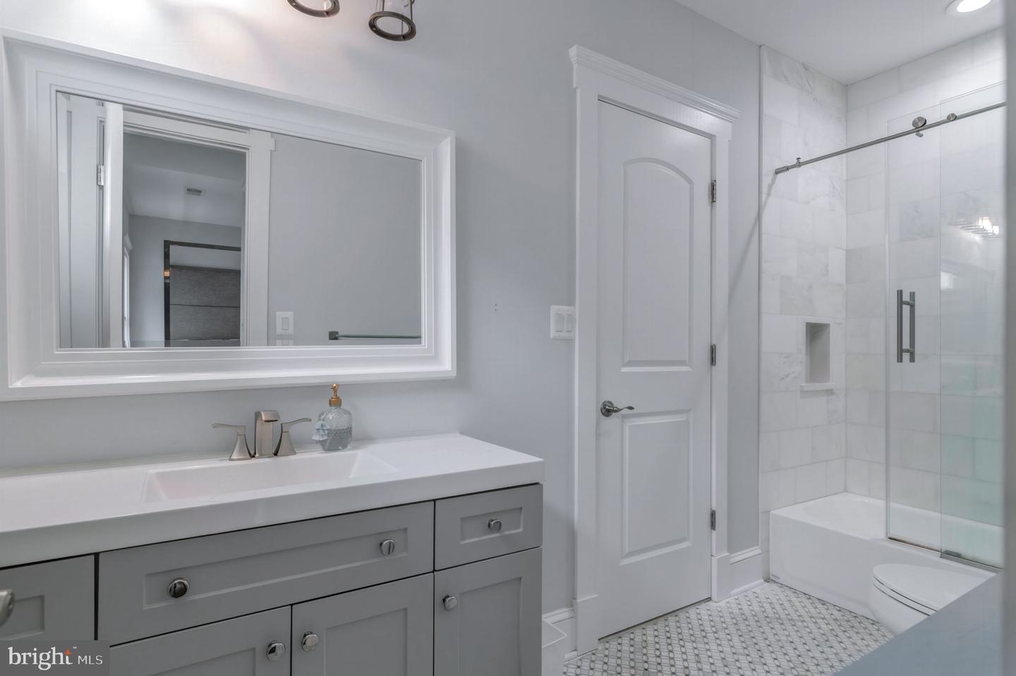 10708 WARWICK AVE, FAIRFAX, Virginia 22030, 6 Bedrooms Bedrooms, ,5 BathroomsBathrooms,Residential,For sale,10708 WARWICK AVE,VAFC2007300 MLS # VAFC2007300 10708 WARWICK AVE, FAIRFAX, Virginia 22030, 6 Bedrooms Bedrooms, ,5 BathroomsBathrooms,Residential,For sale,10708 WARWICK AVE,VAFC2007300 MLS # VAFC2007300