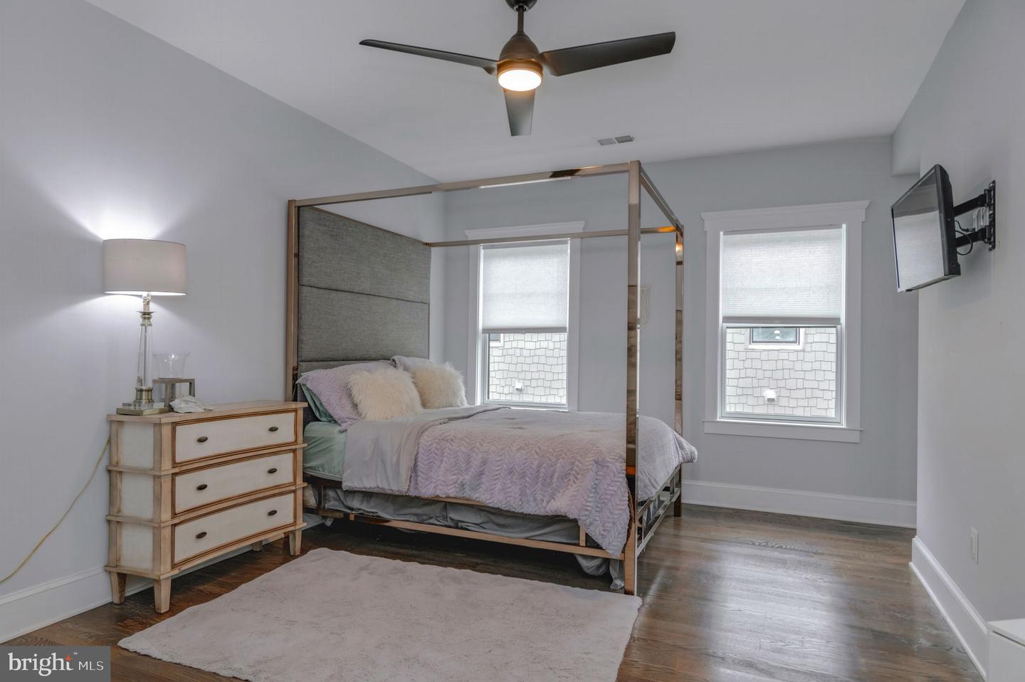 10708 WARWICK AVE, FAIRFAX, Virginia 22030, 6 Bedrooms Bedrooms, ,5 BathroomsBathrooms,Residential,For sale,10708 WARWICK AVE,VAFC2007300 MLS # VAFC2007300 10708 WARWICK AVE, FAIRFAX, Virginia 22030, 6 Bedrooms Bedrooms, ,5 BathroomsBathrooms,Residential,For sale,10708 WARWICK AVE,VAFC2007300 MLS # VAFC2007300